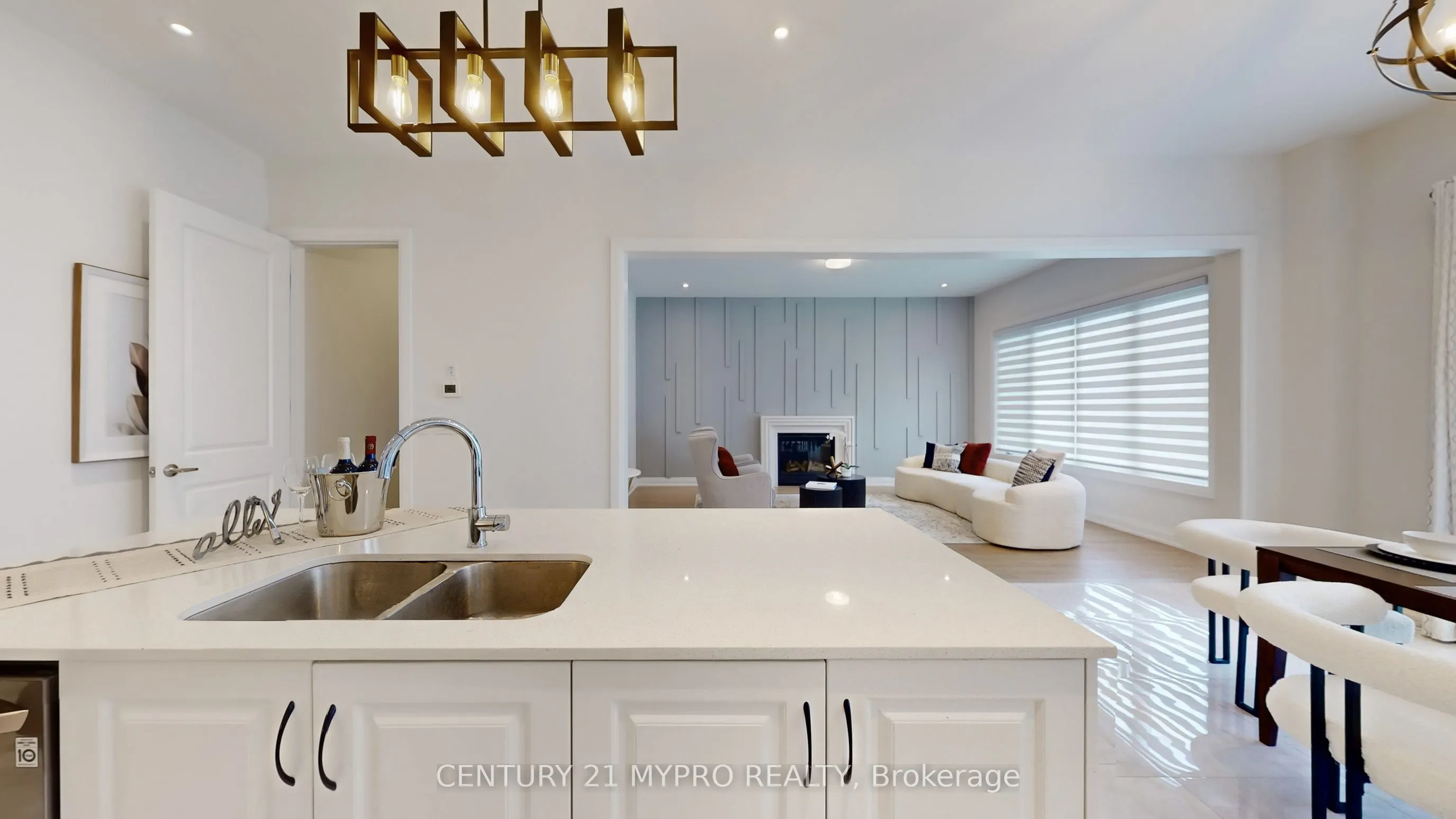6 Longworth Avenue