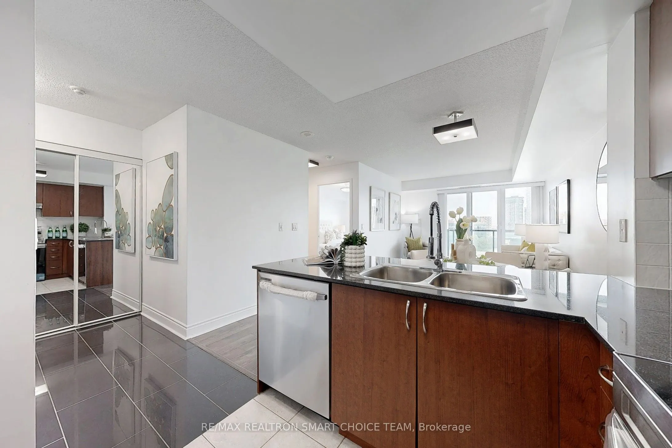 75 South Town Centre Boulevard, #1511