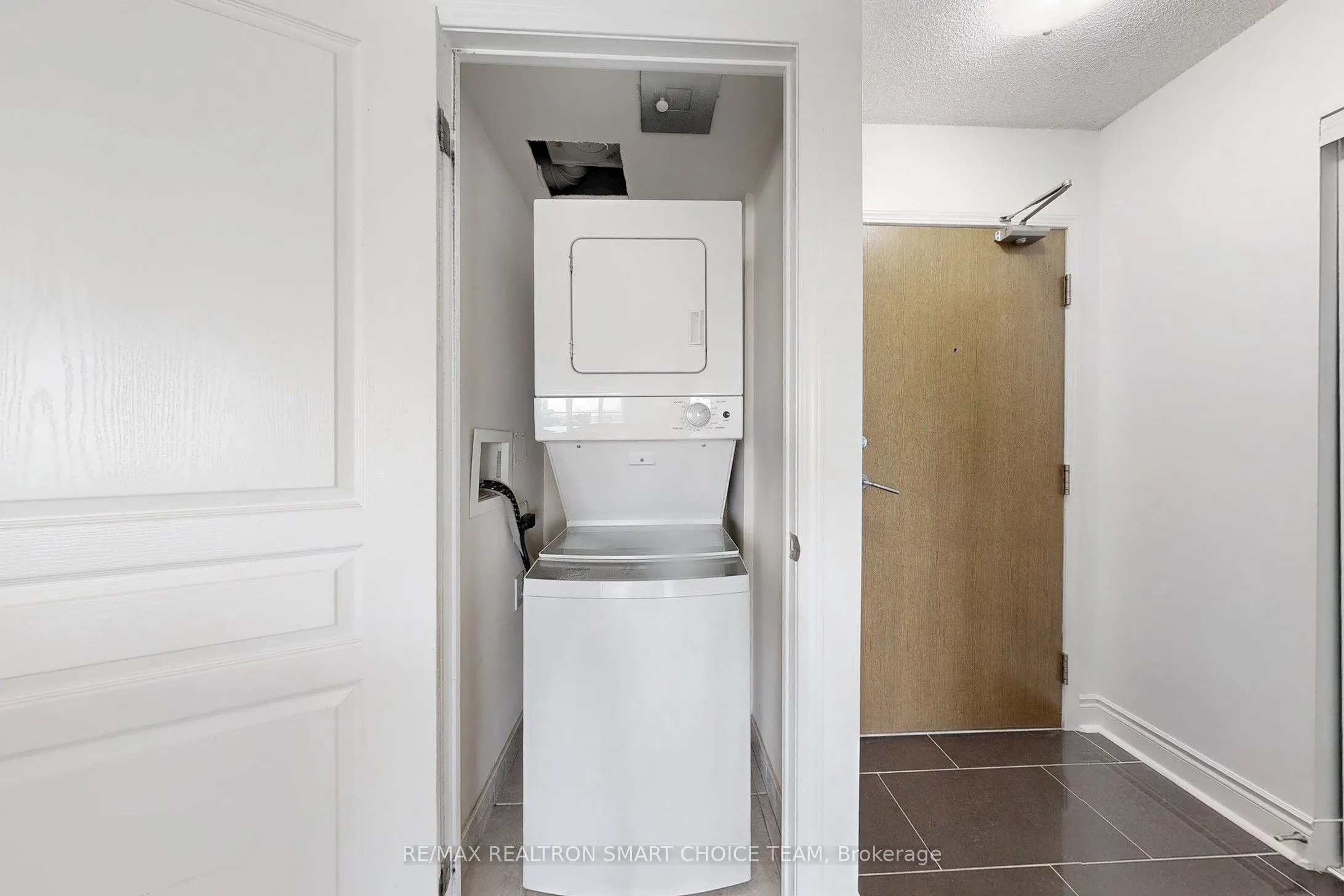 75 South Town Centre Boulevard, #1511