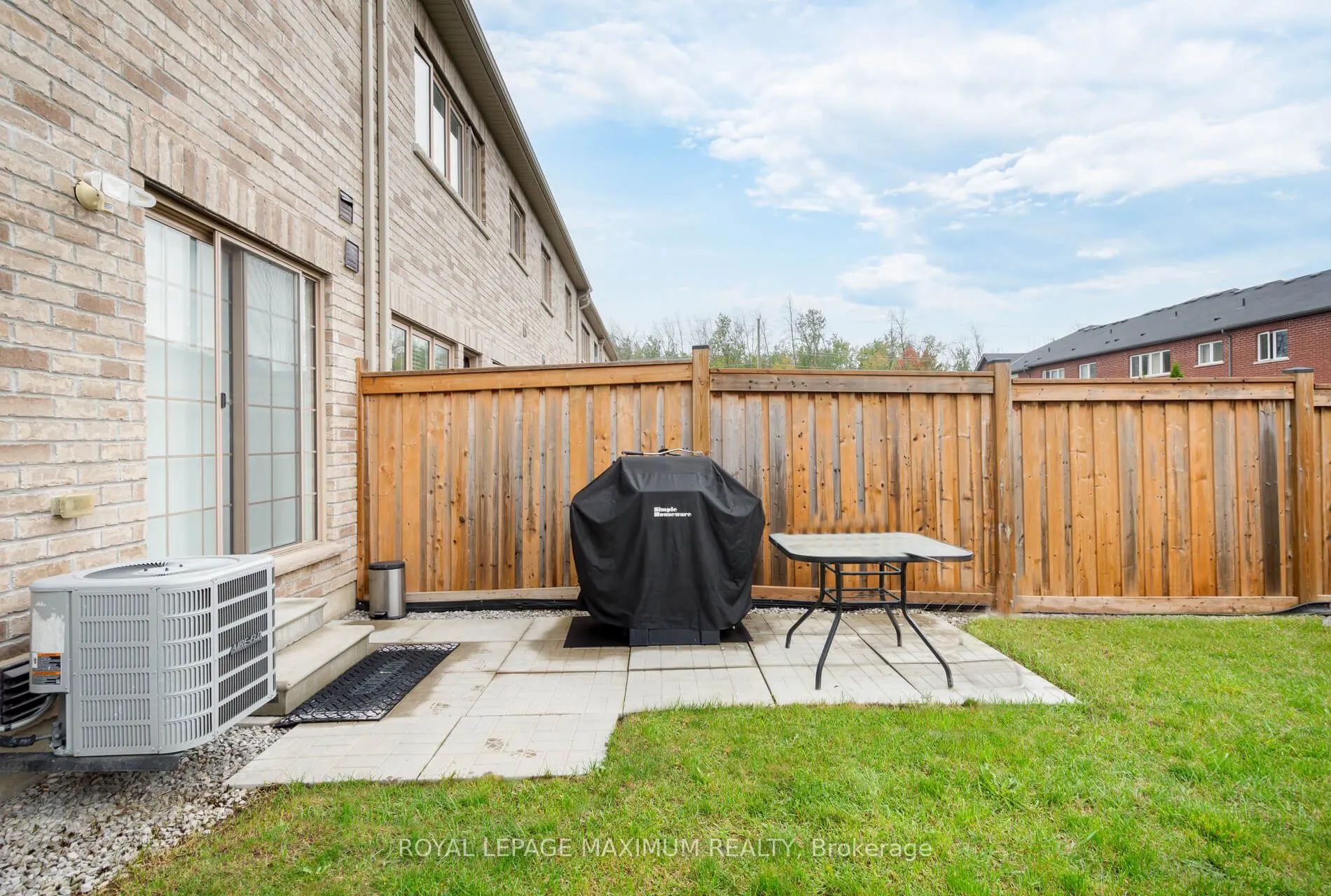 1518 Farrow Crescent