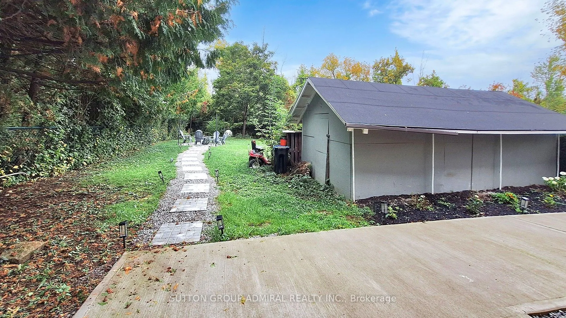 1372 Maple Road