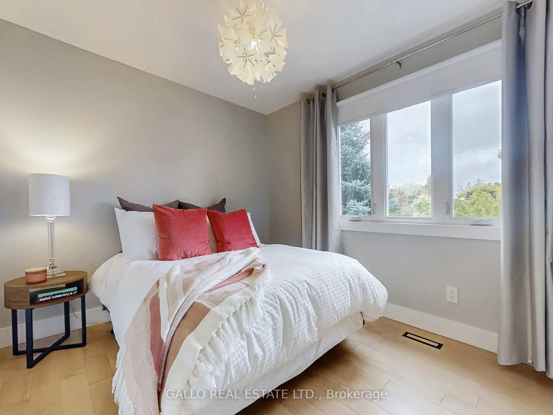 17 Sir Caradoc Place