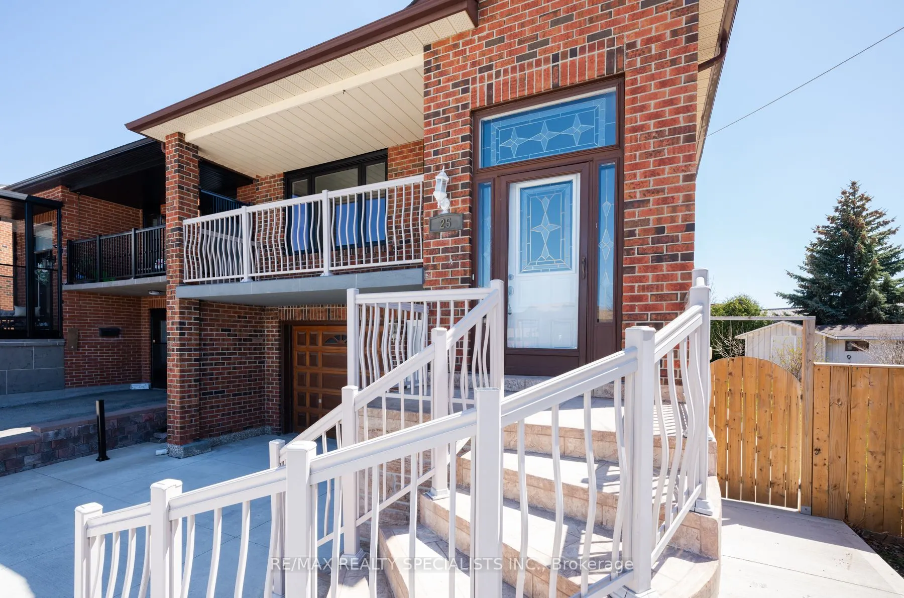 25 Twinberry Crescent, #UPPER