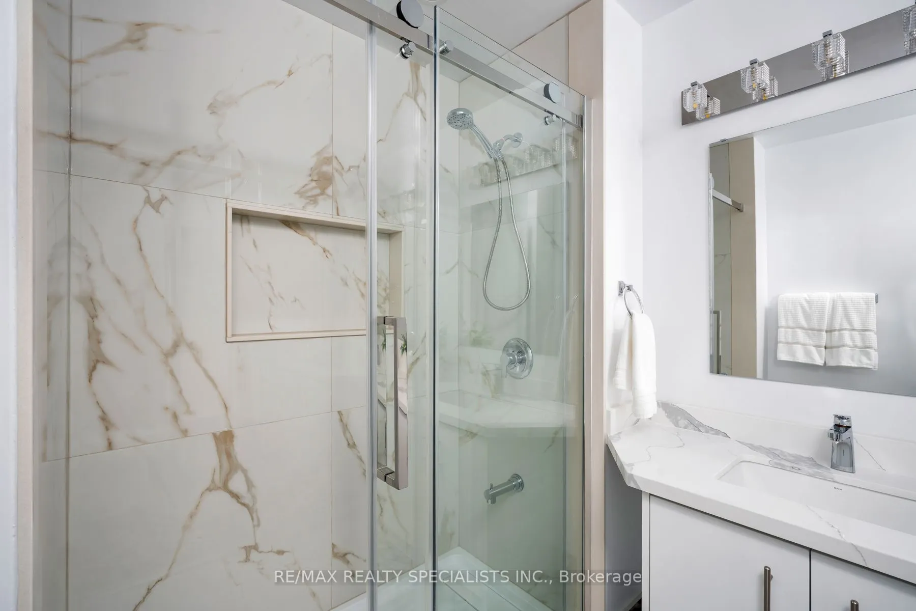 25 Twinberry Crescent, #UPPER