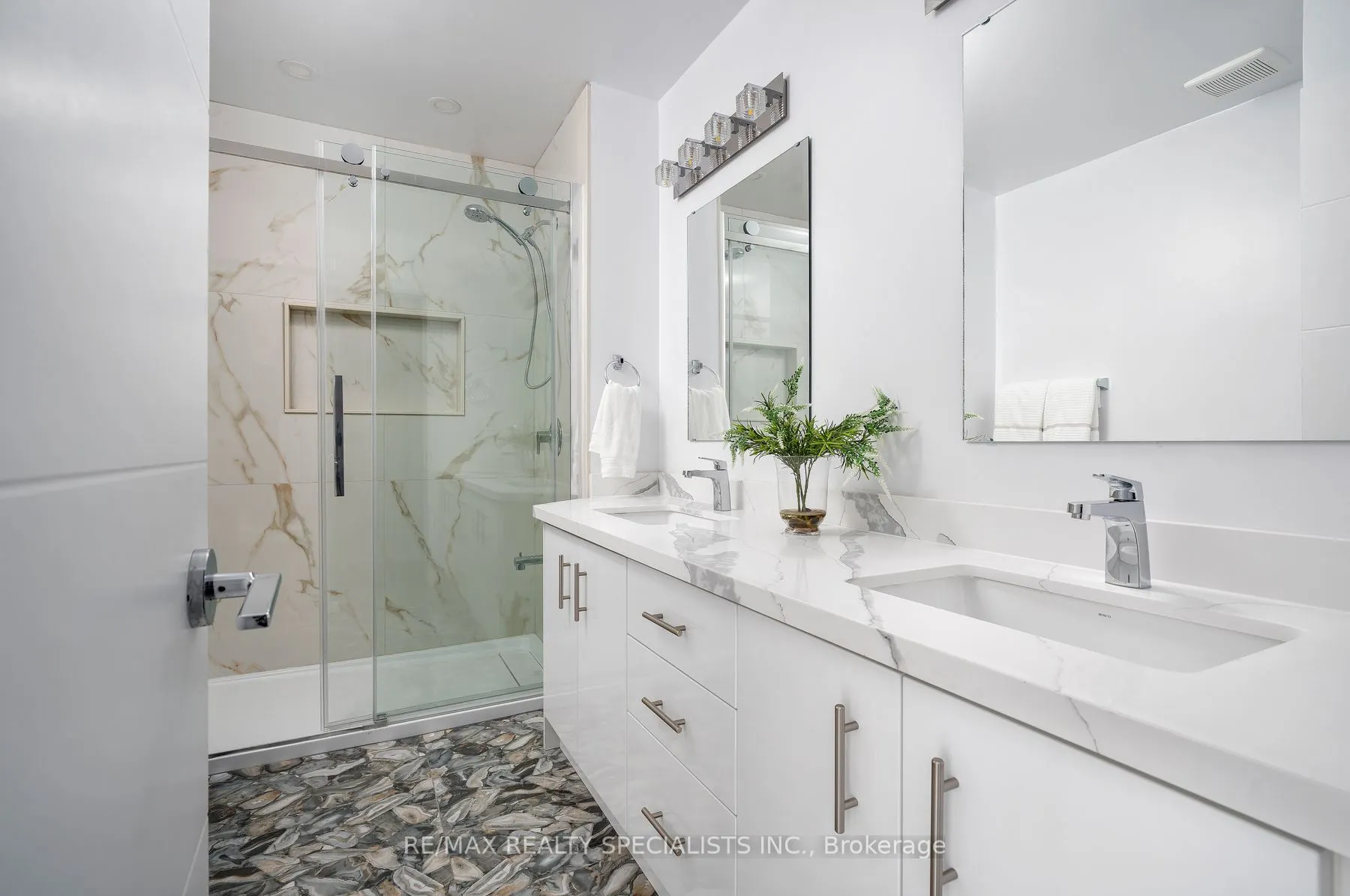 25 Twinberry Crescent, #UPPER