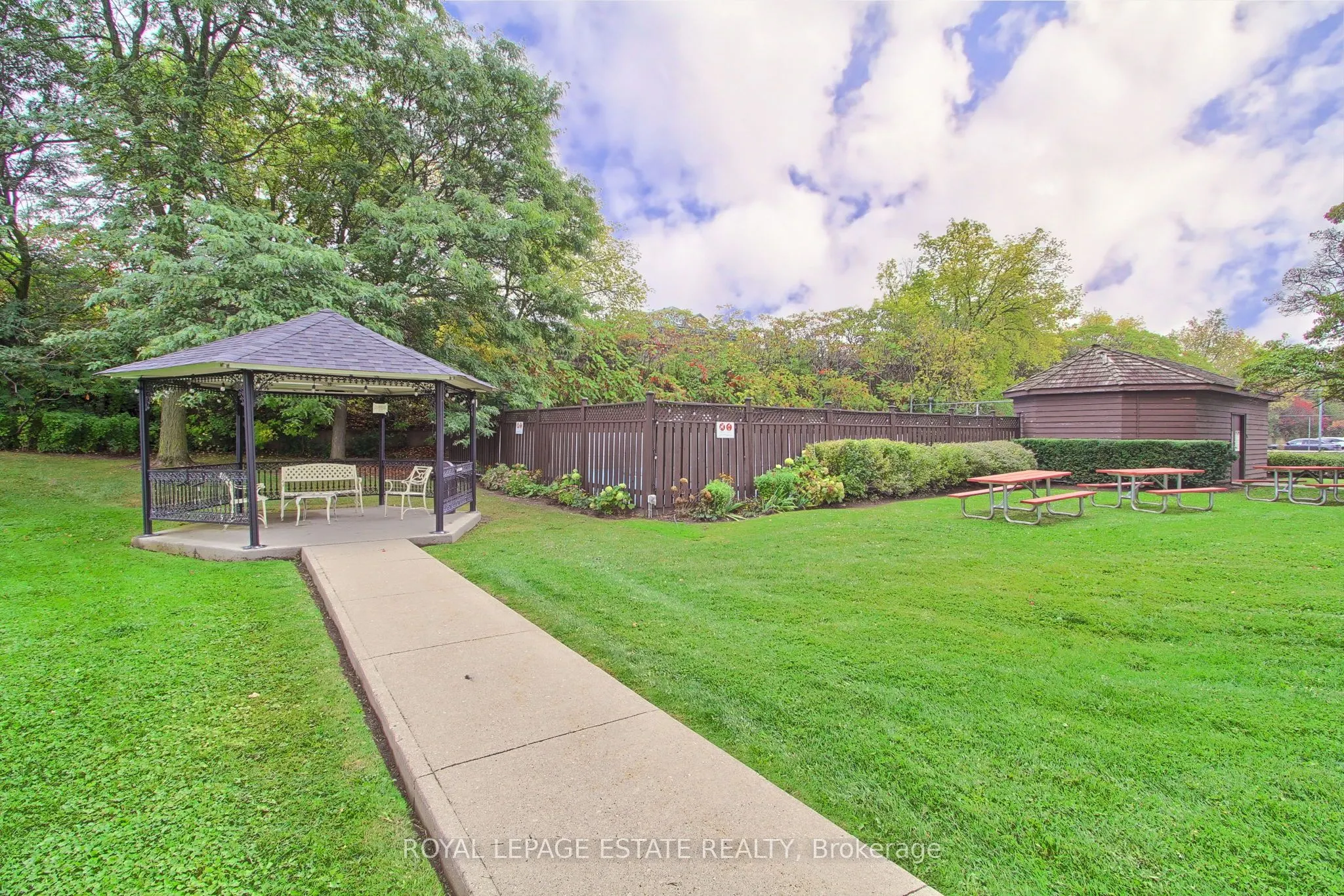 175 Cedar Ave Avenue, #407