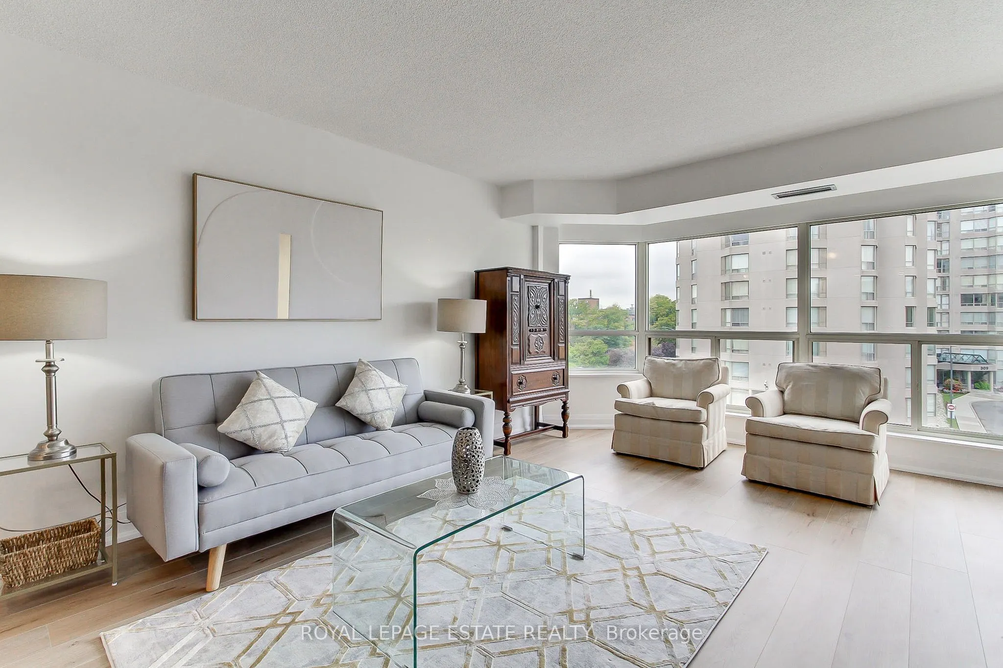 175 Cedar Ave Avenue, #407