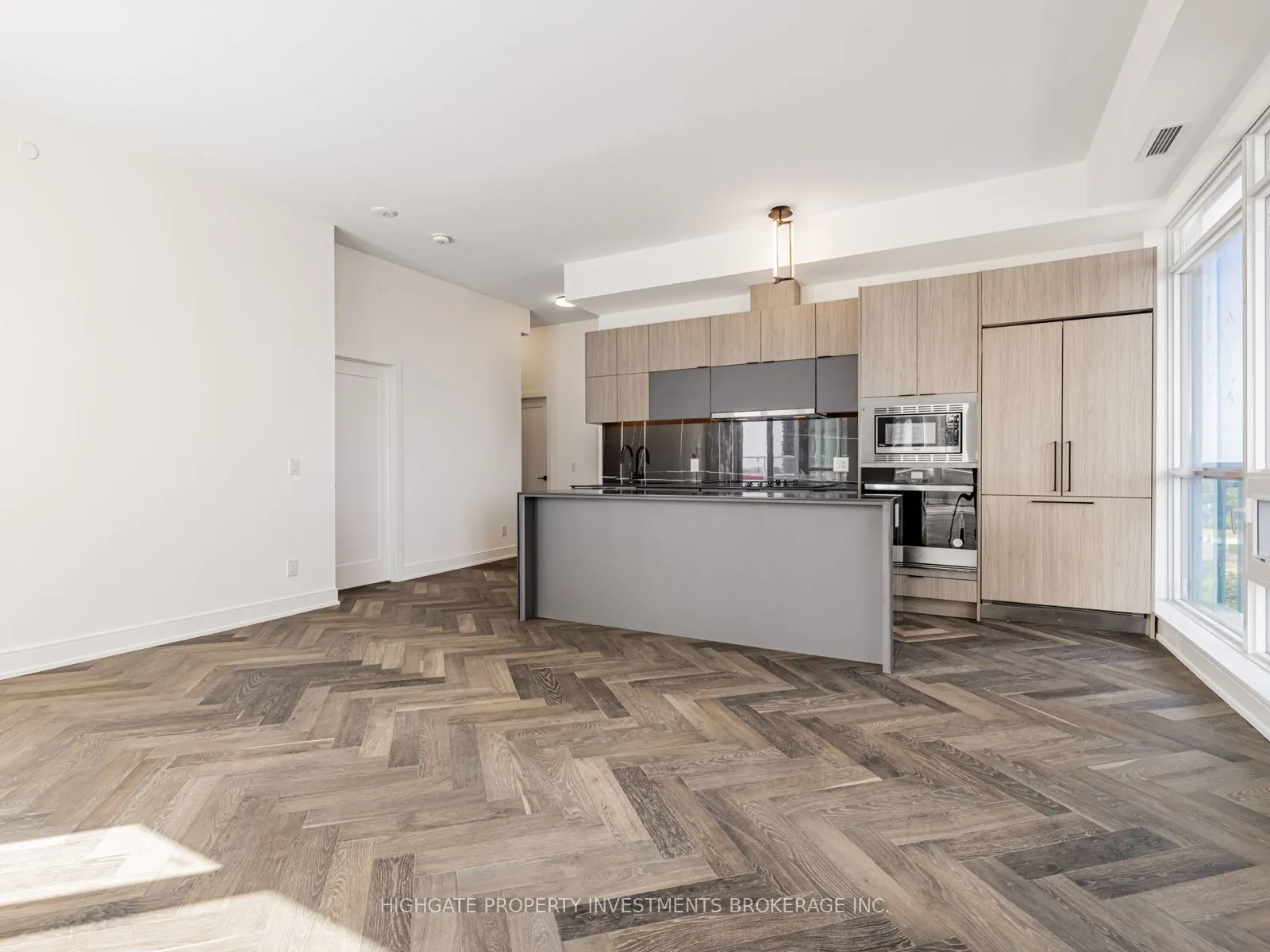 8888 Yonge Street, #1403