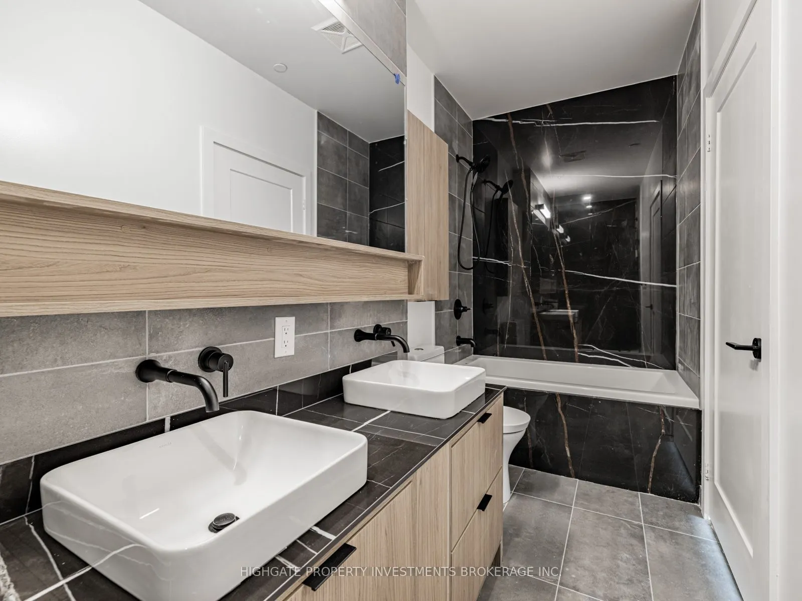 8888 Yonge Street, #1403
