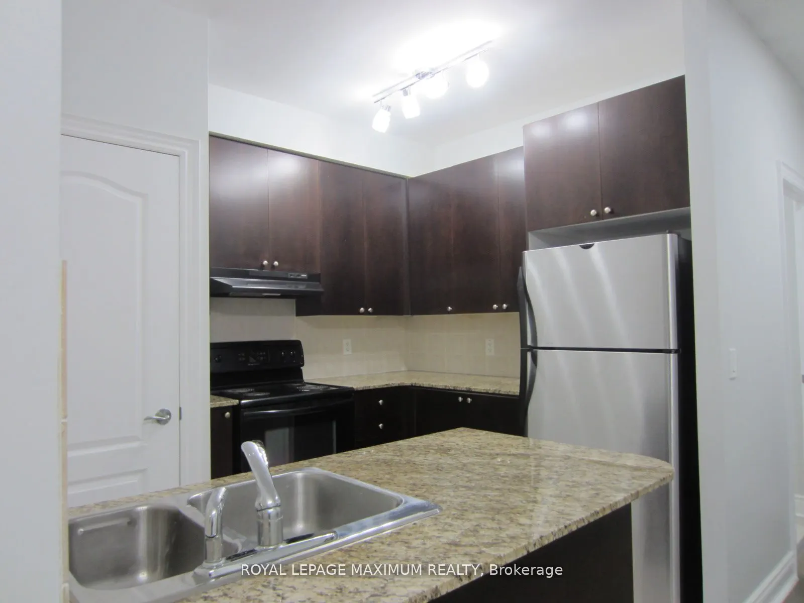 8201 Islington Avenue, #327
