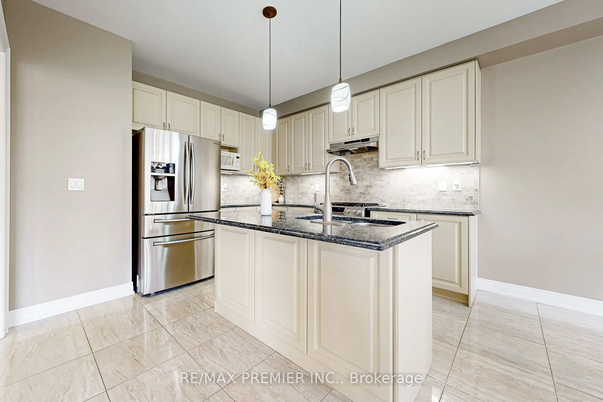 28 Rivoli Drive