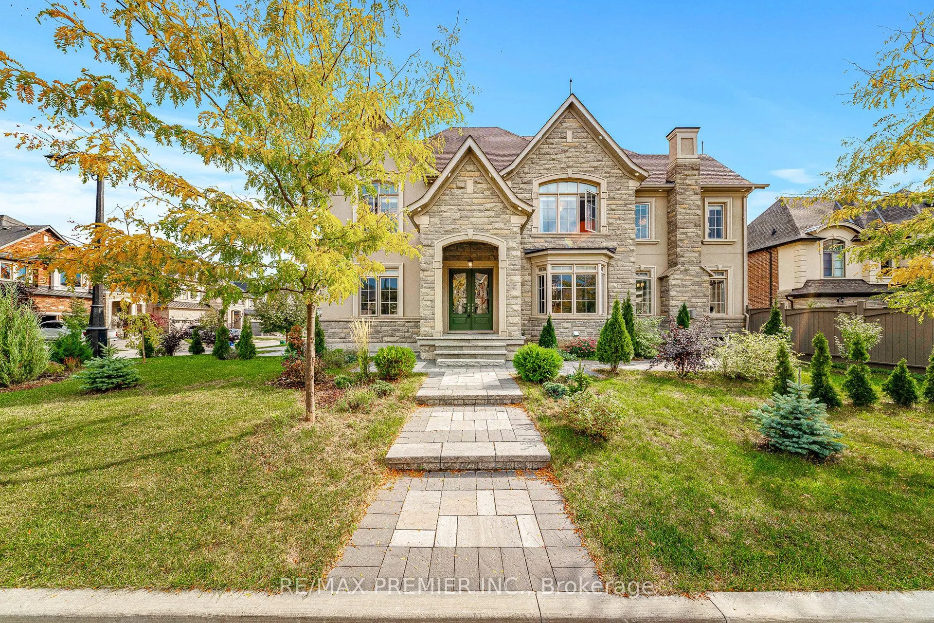 28 Rivoli Drive