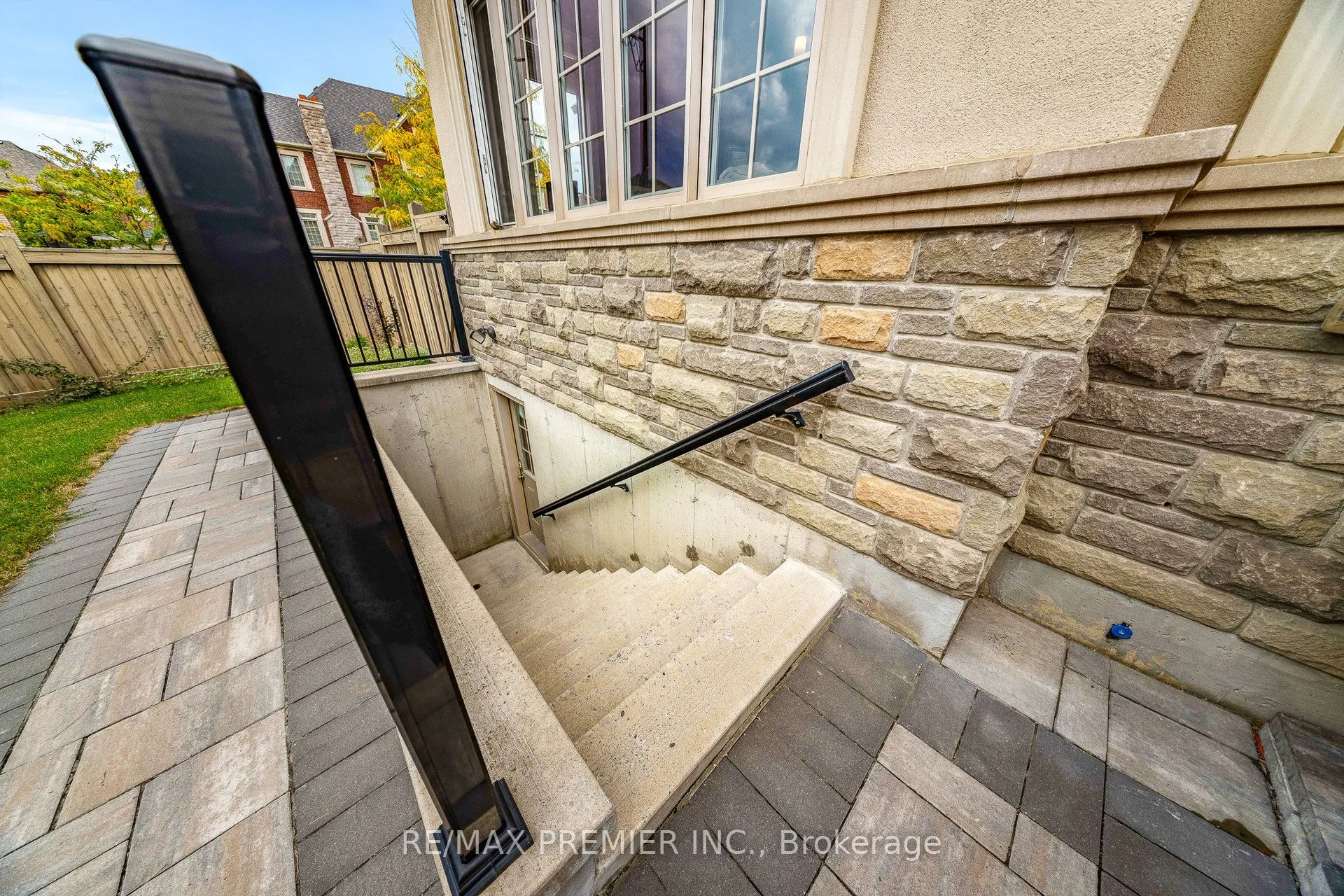 28 Rivoli Drive