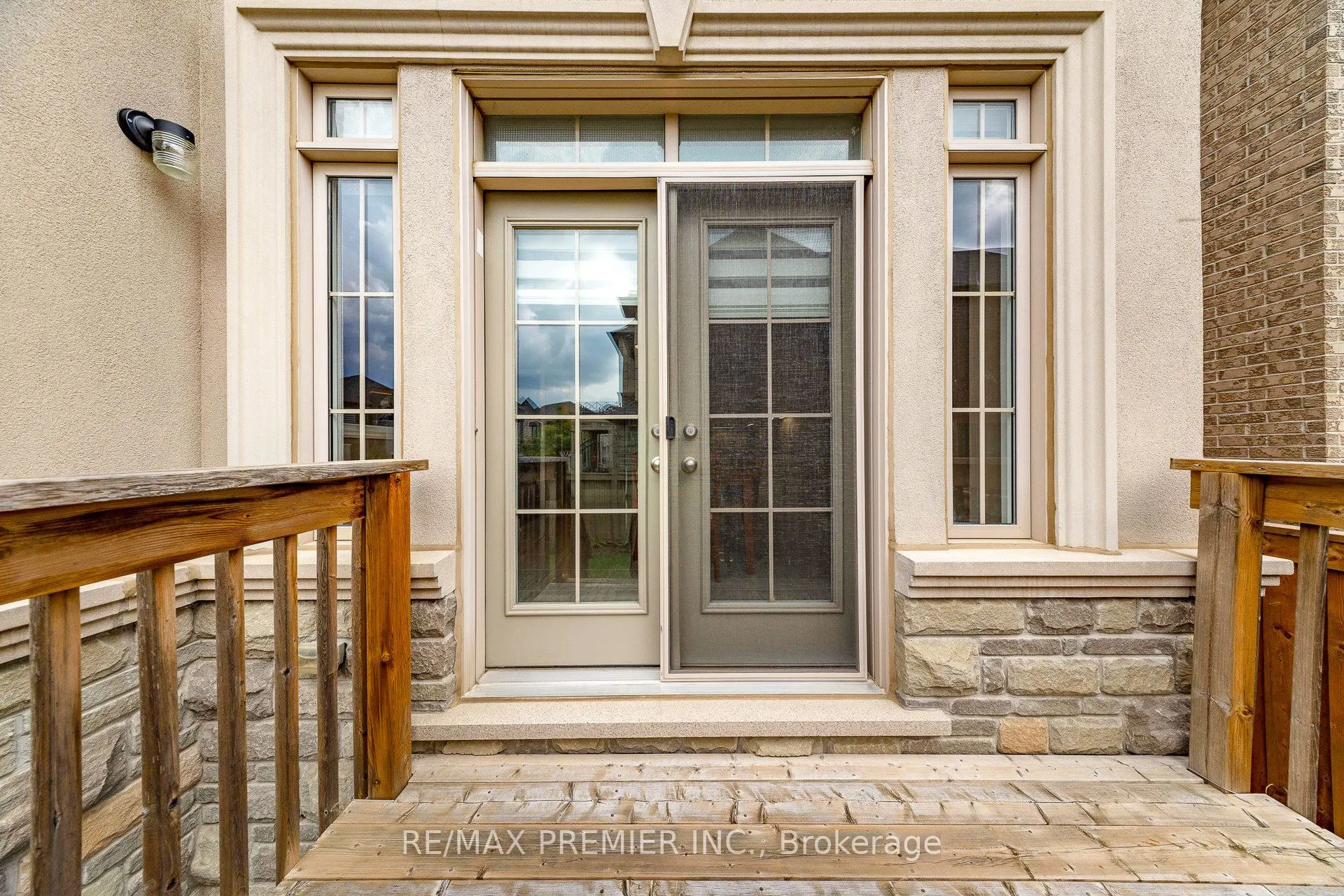 28 Rivoli Drive