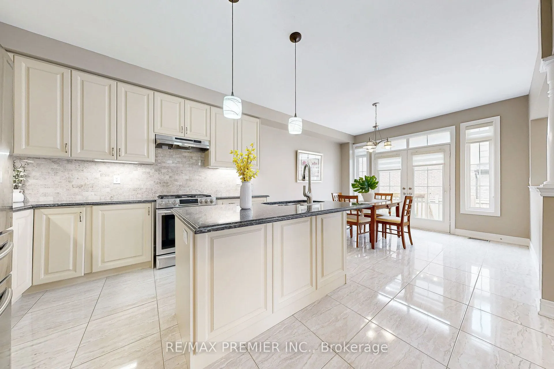 28 Rivoli Drive