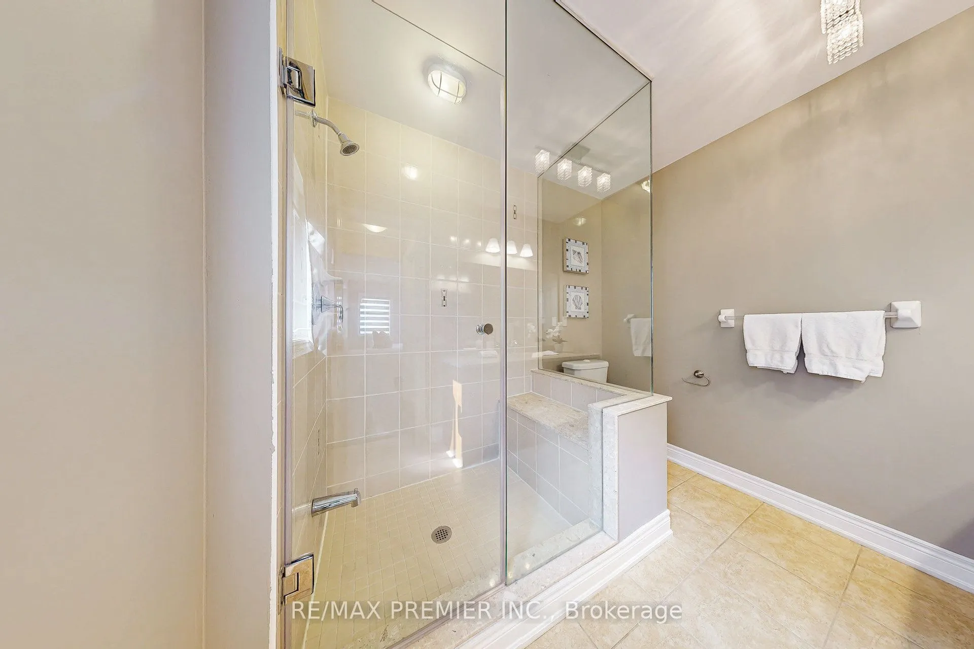 28 Rivoli Drive