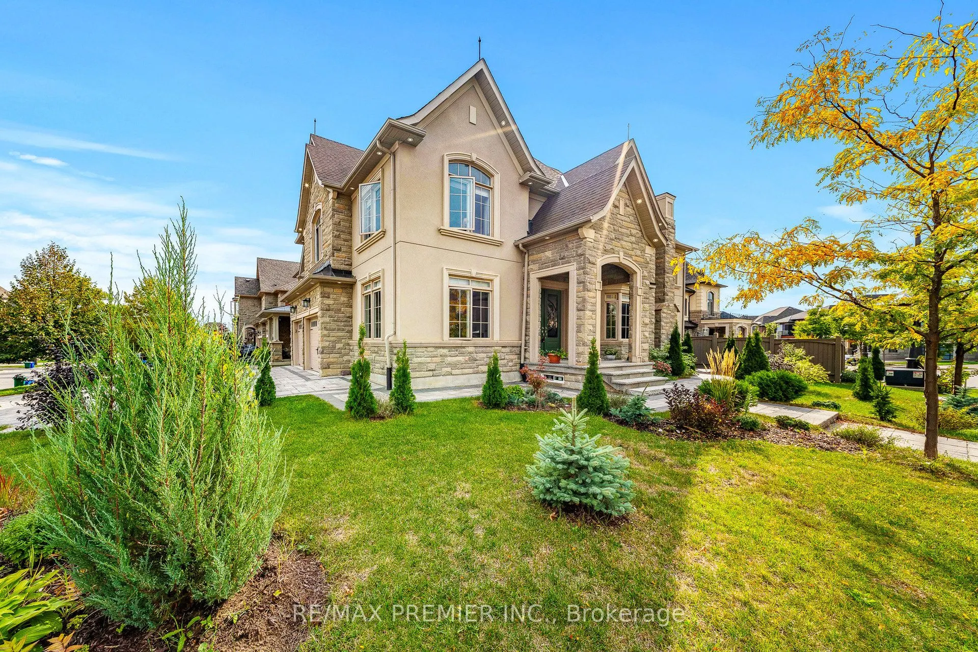28 Rivoli Drive