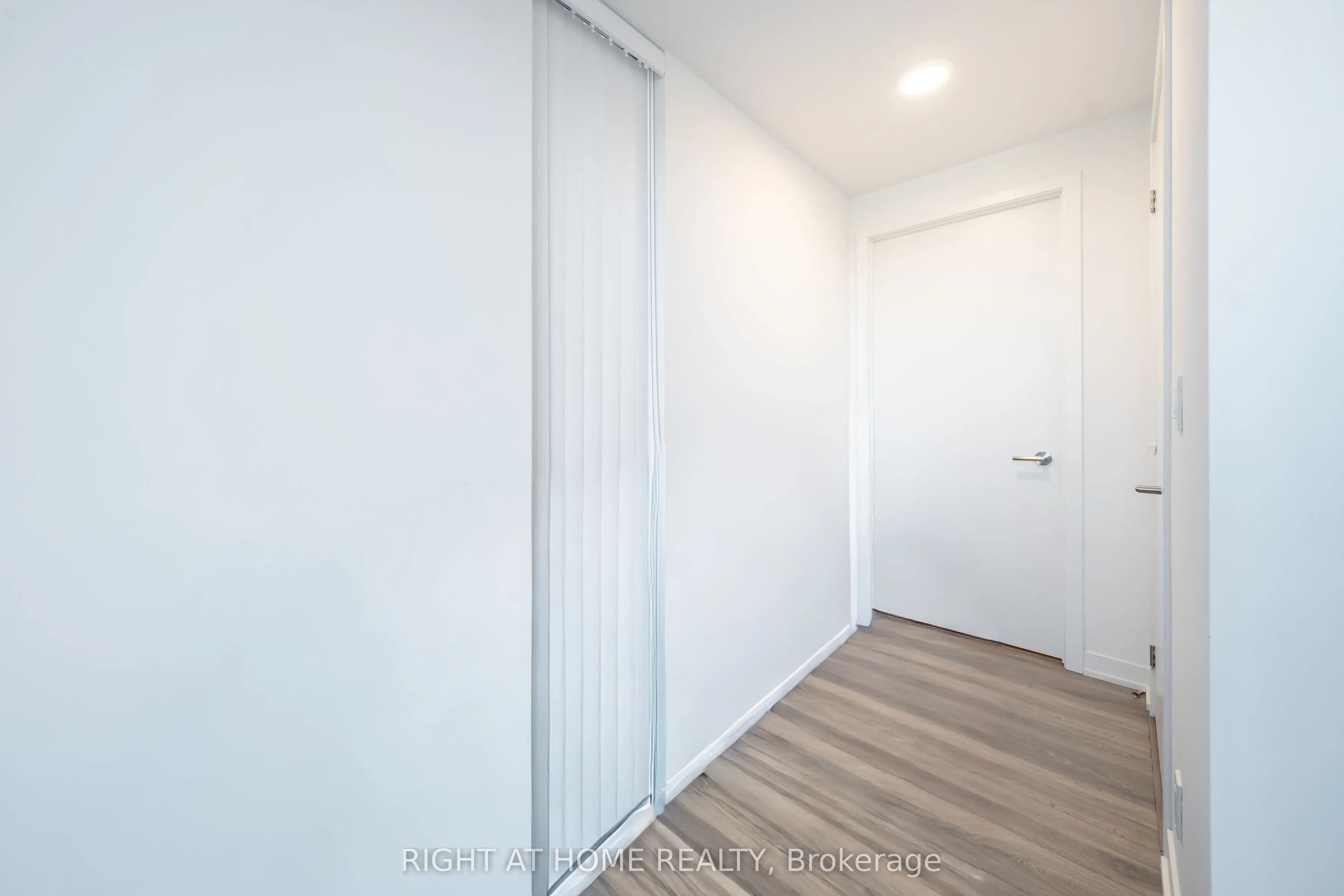 7950 Bathurst Street, #211