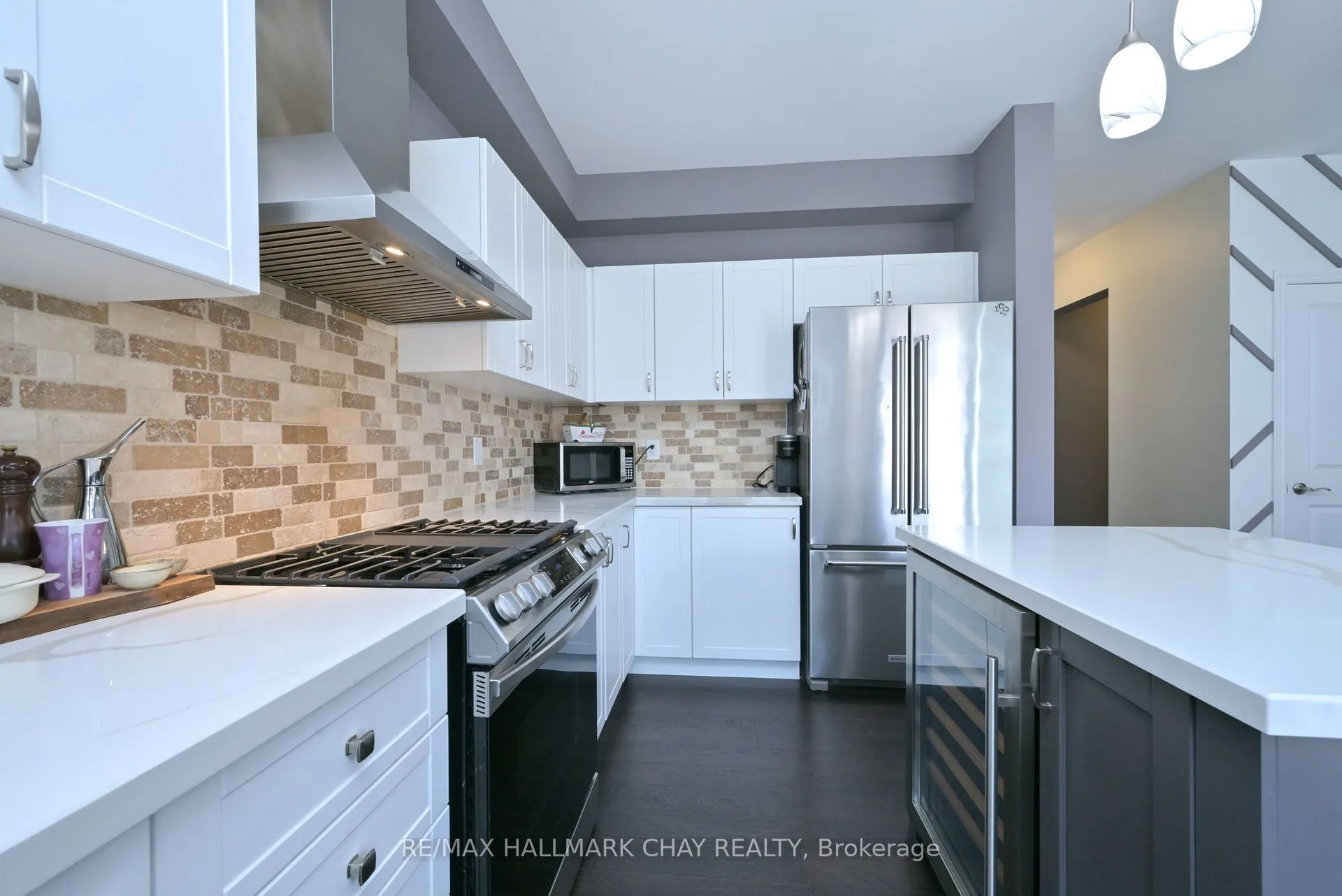 121 Strachan Trail