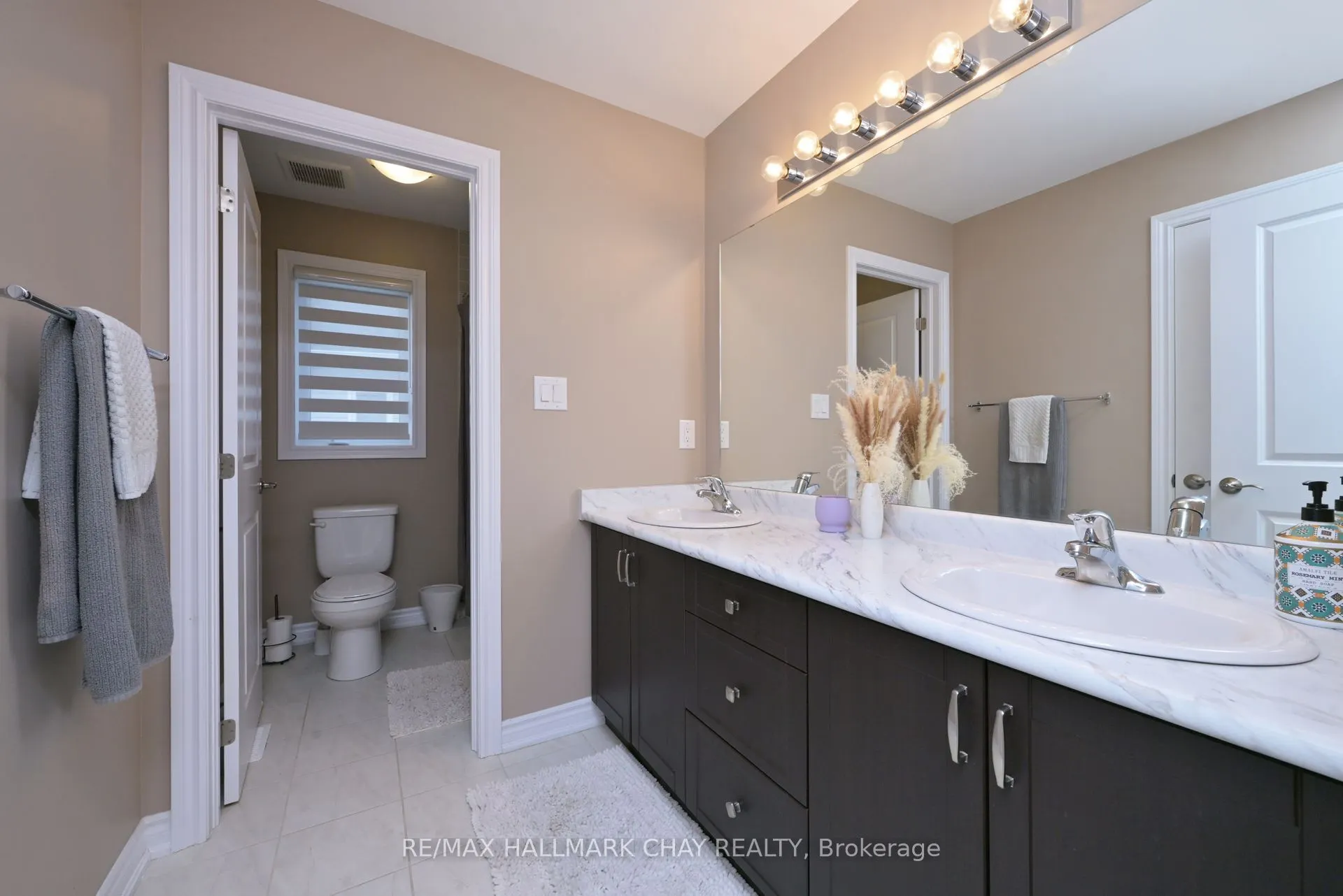 121 Strachan Trail