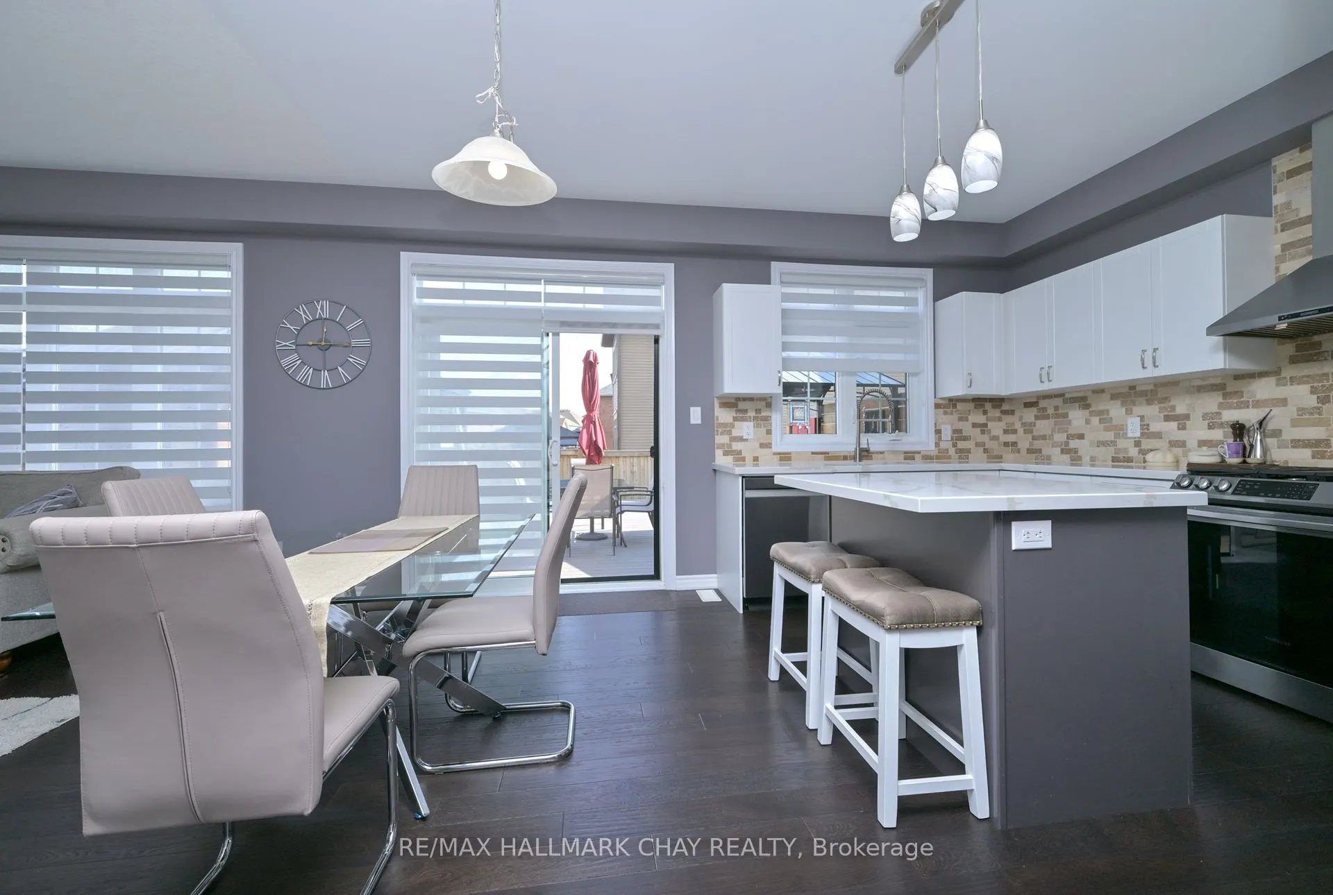 121 Strachan Trail