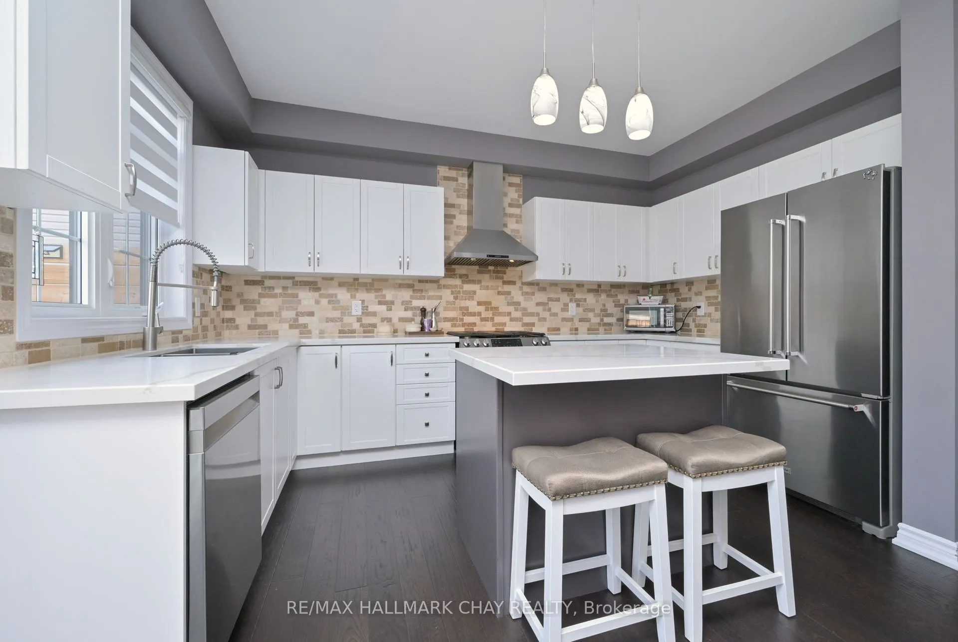 121 Strachan Trail