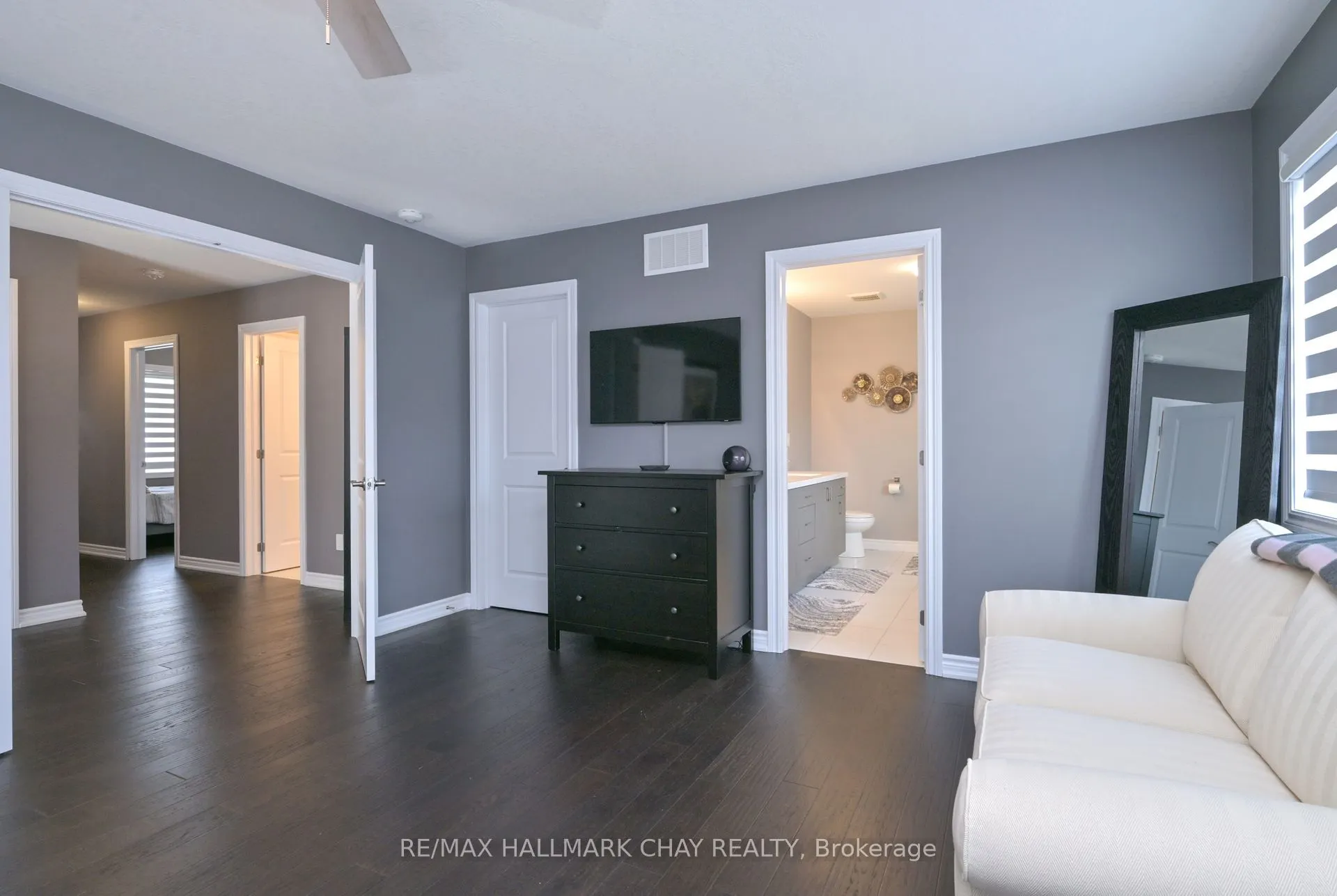 121 Strachan Trail