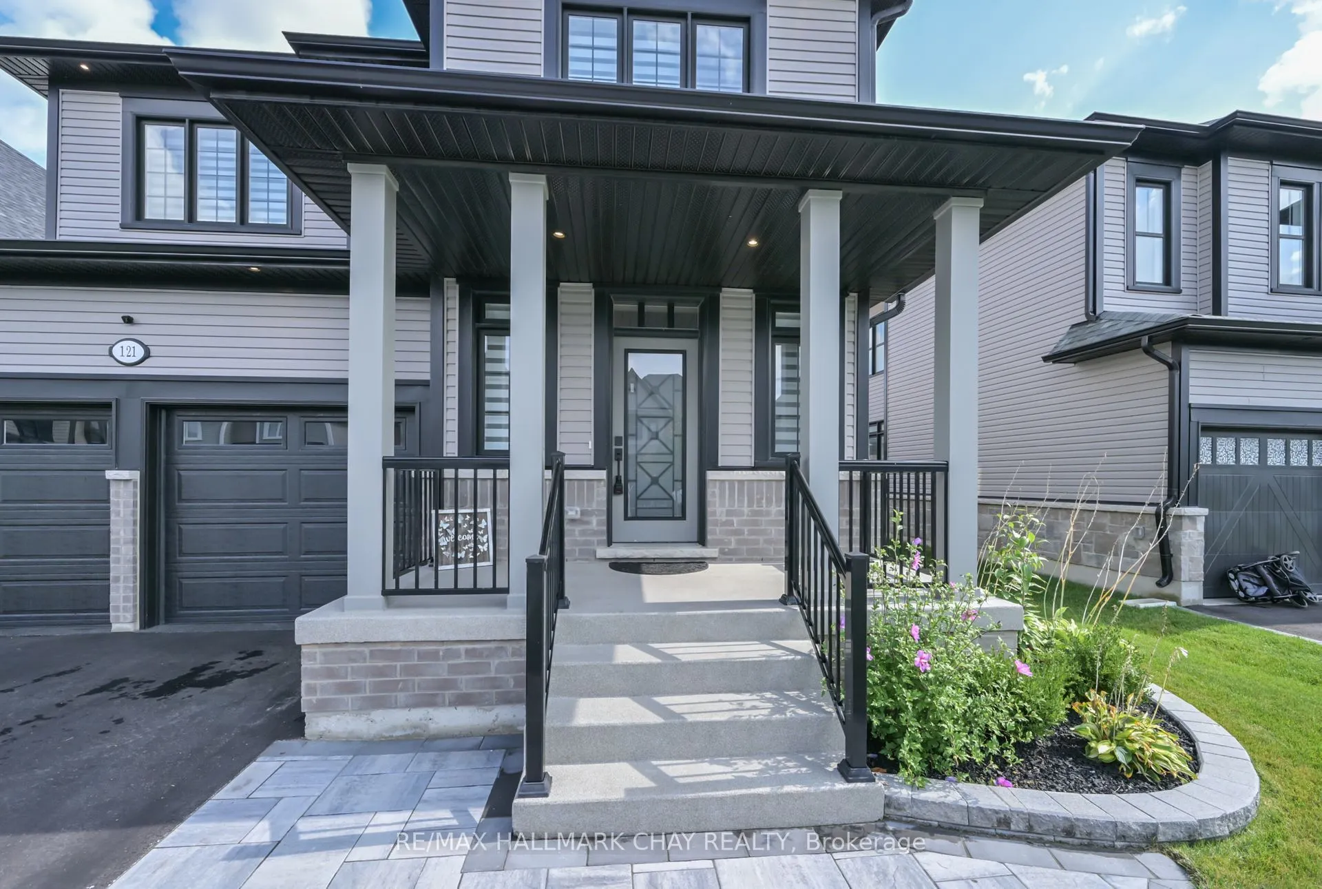 121 Strachan Trail