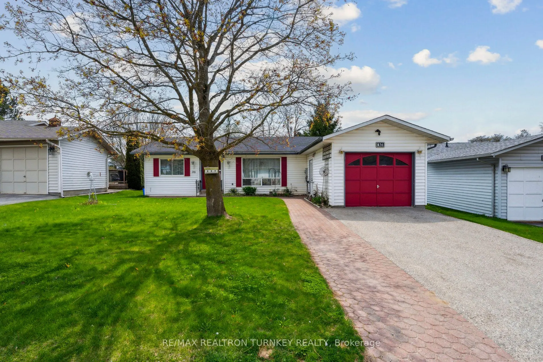 36 Tecumseth Pines Drive