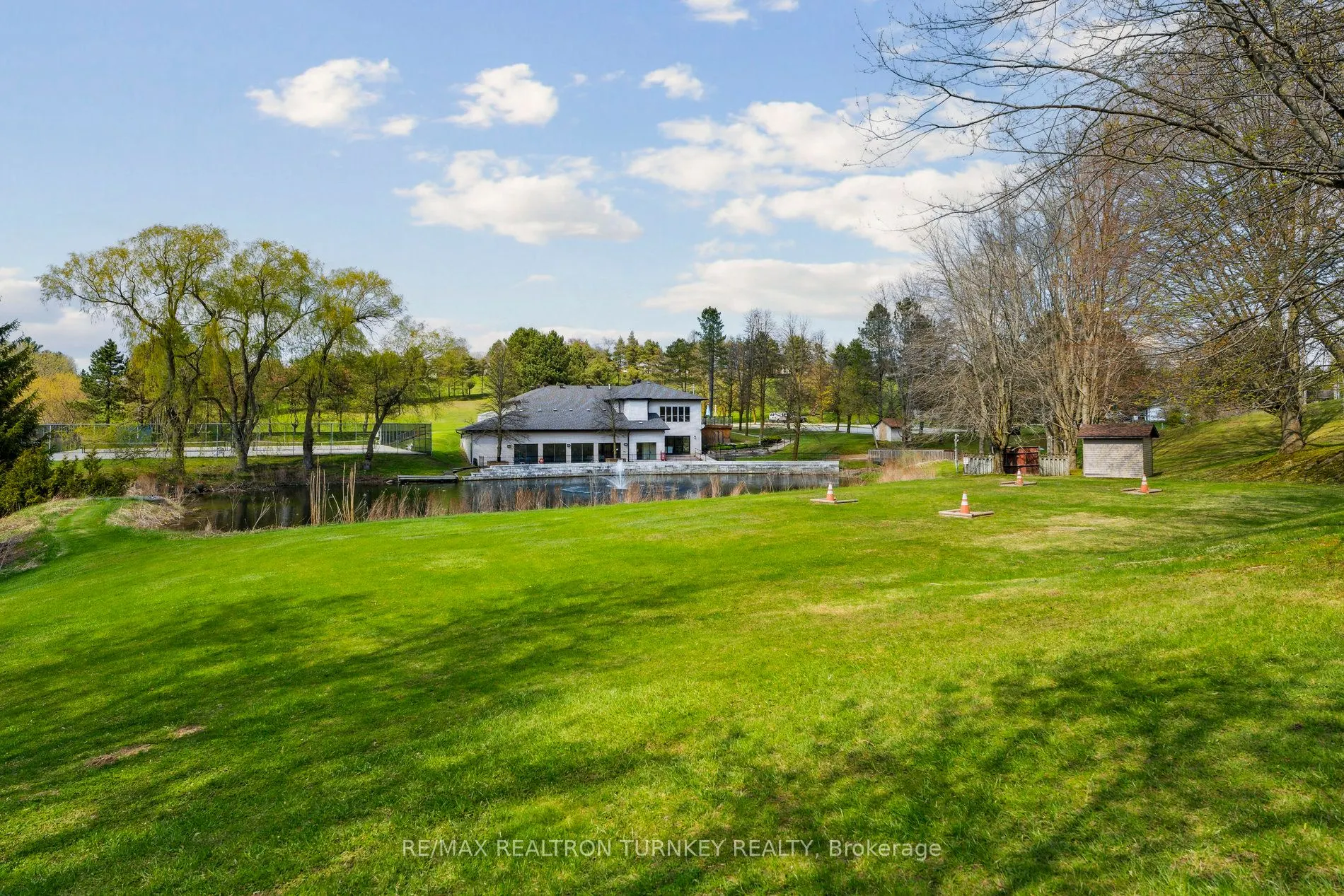 36 Tecumseth Pines Drive