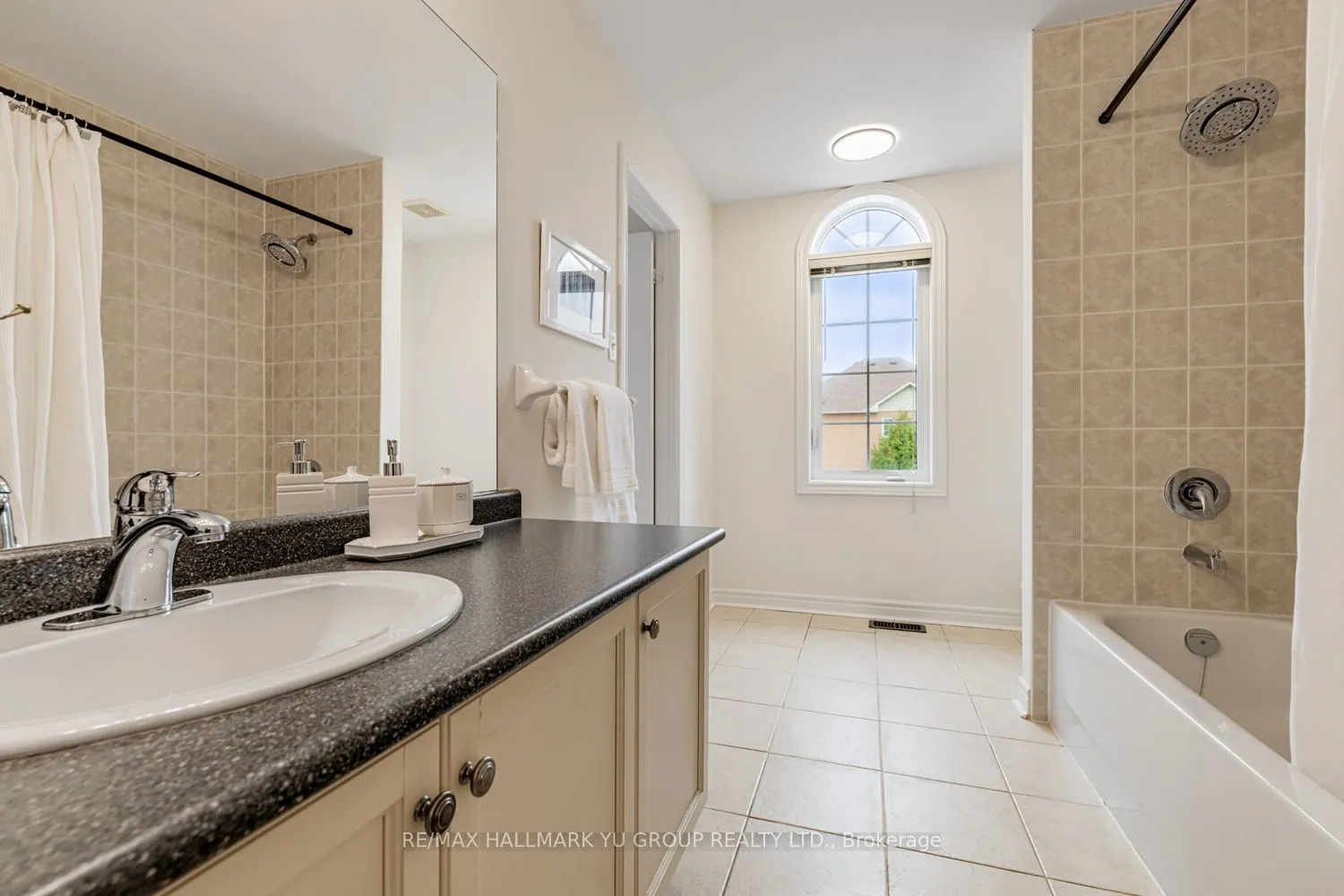 10 Palmette Drive