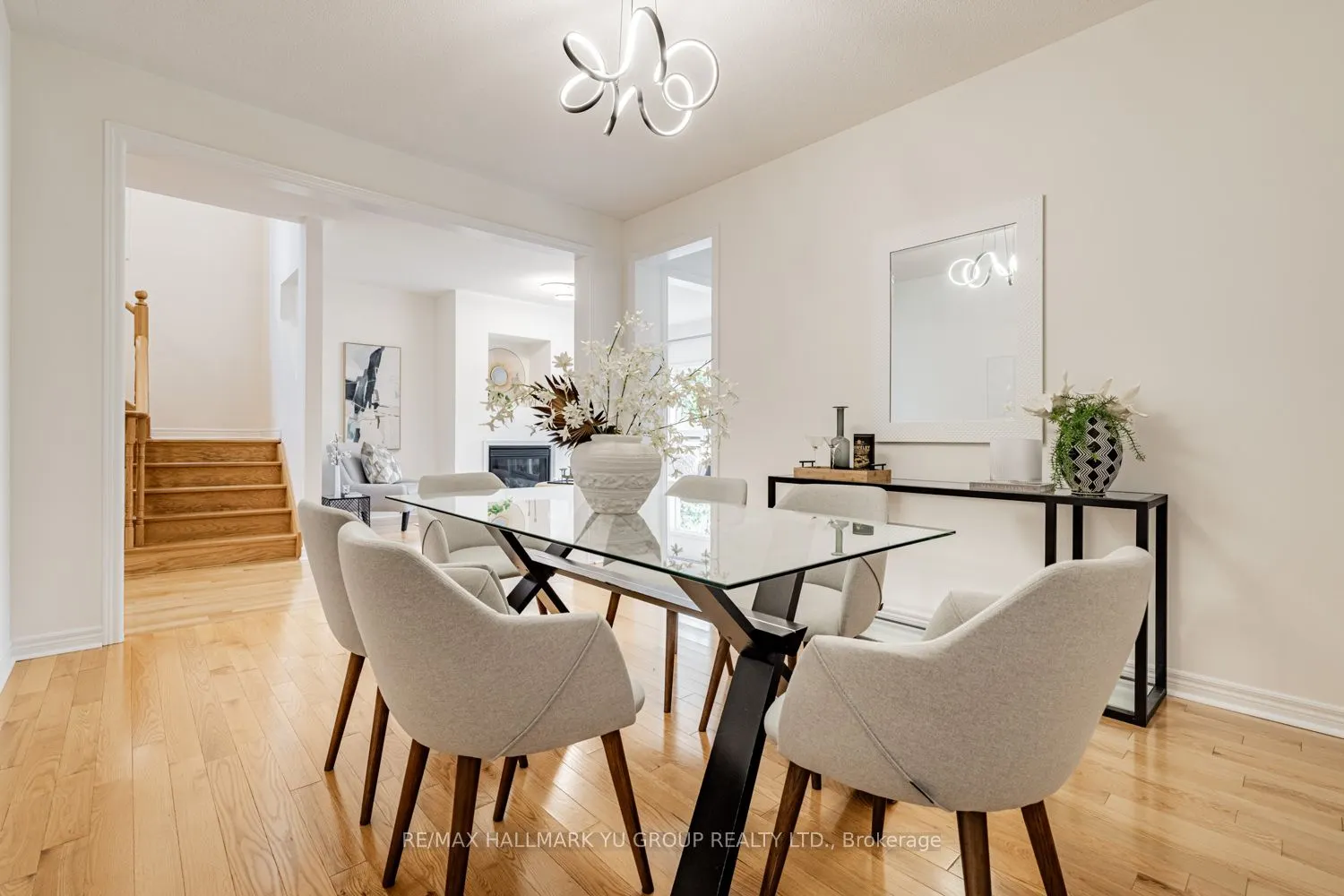 10 Palmette Drive