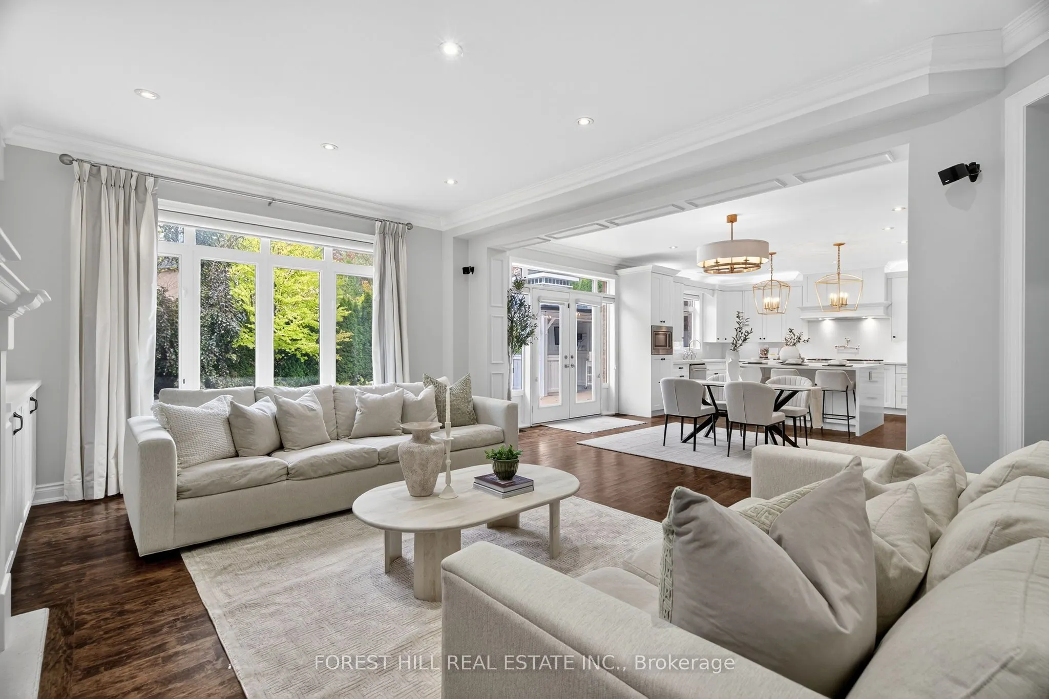 110 Cook's Mill Crescent