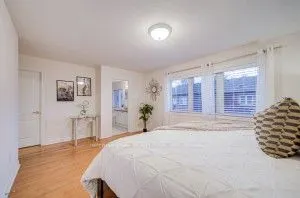 77 Saint James Avenue