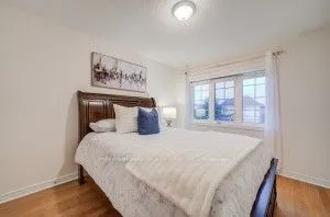 77 Saint James Avenue