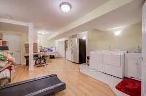 77 Saint James Avenue