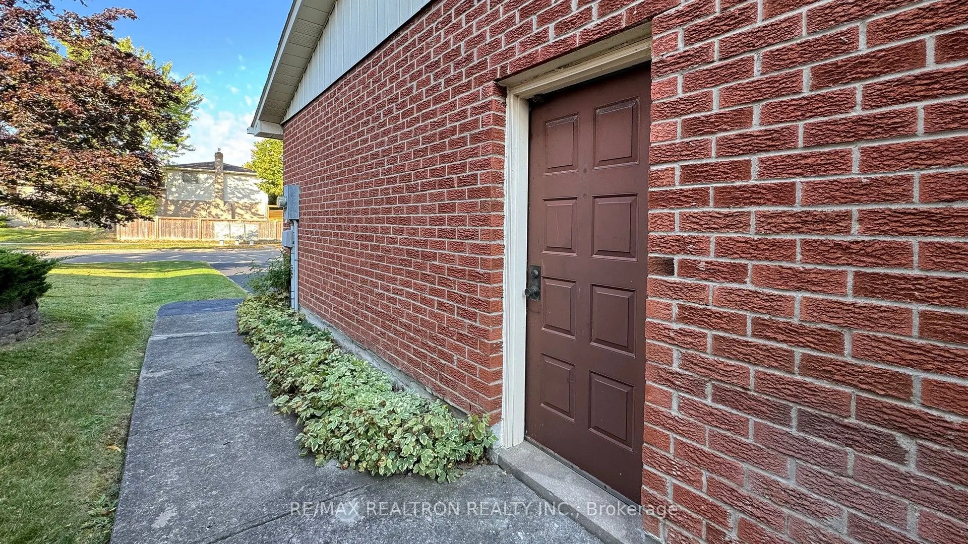 391 Ashworth Drive