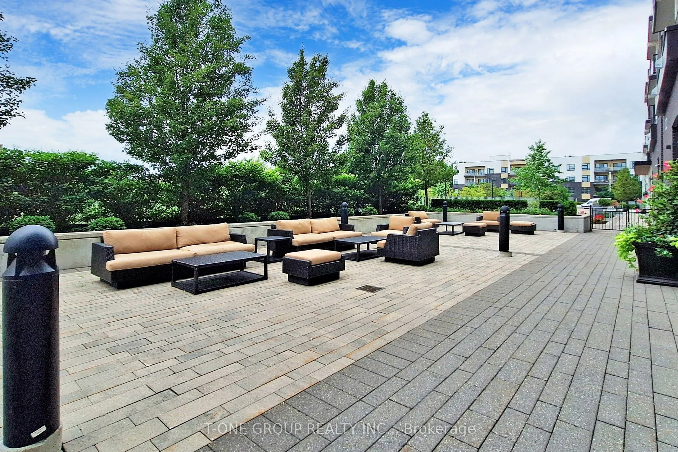 555 William Graham Drive, #315