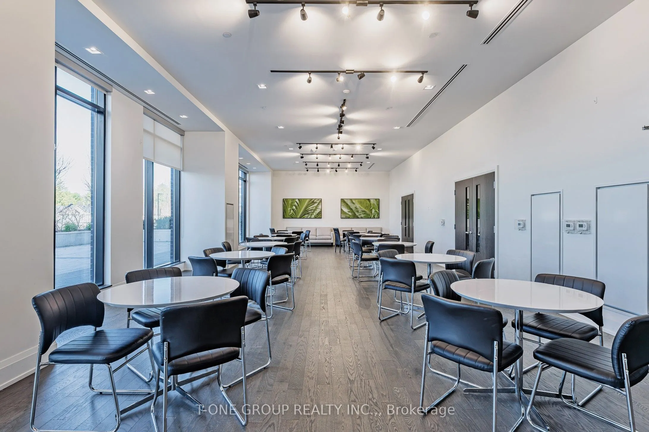 555 William Graham Drive, #315