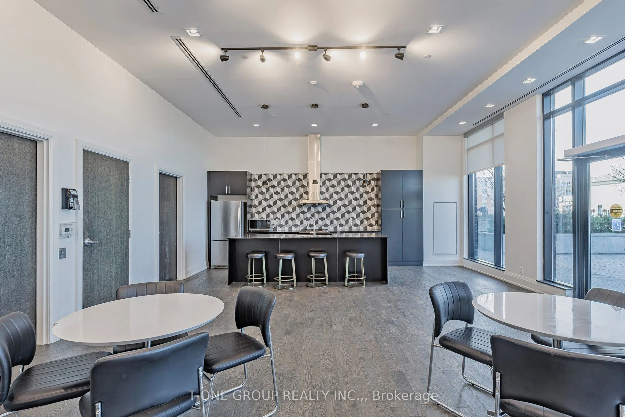 555 William Graham Drive, #315