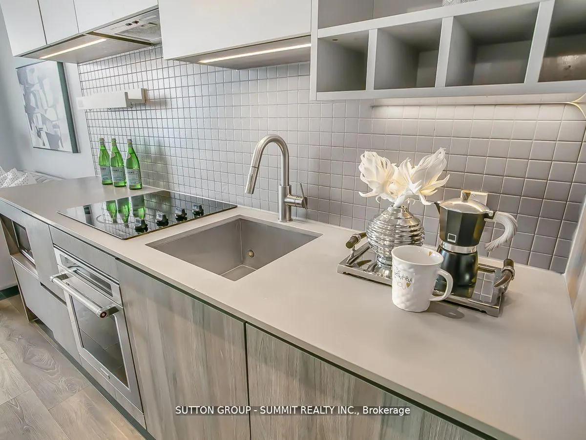950 Portage Parkway, #1103