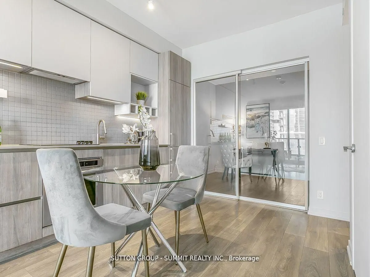 950 Portage Parkway, #1103
