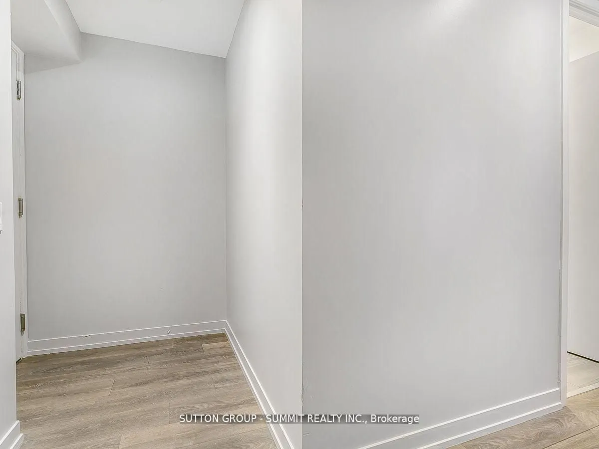 950 Portage Parkway, #1103
