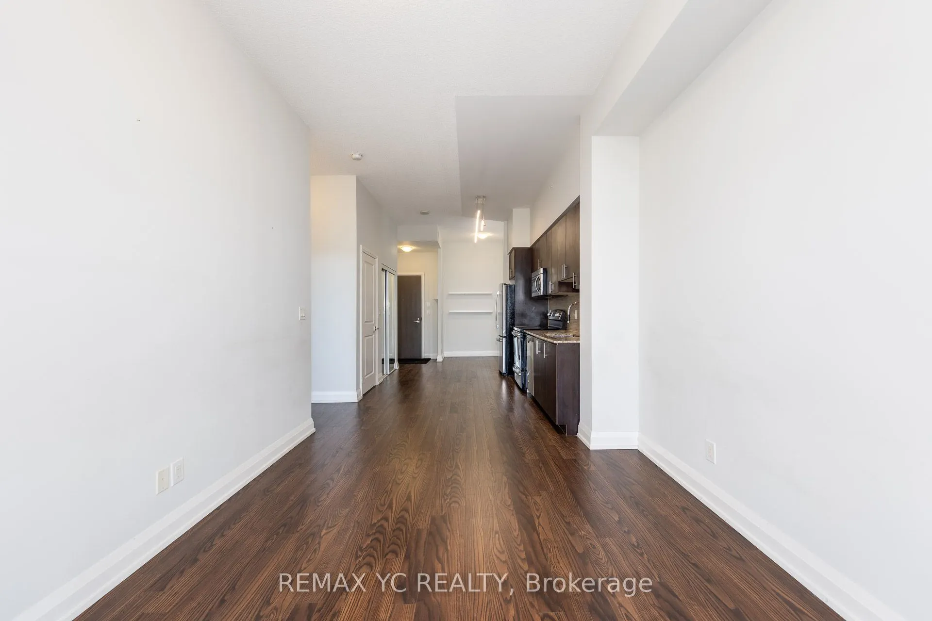 7161 Yonge Street, #927
