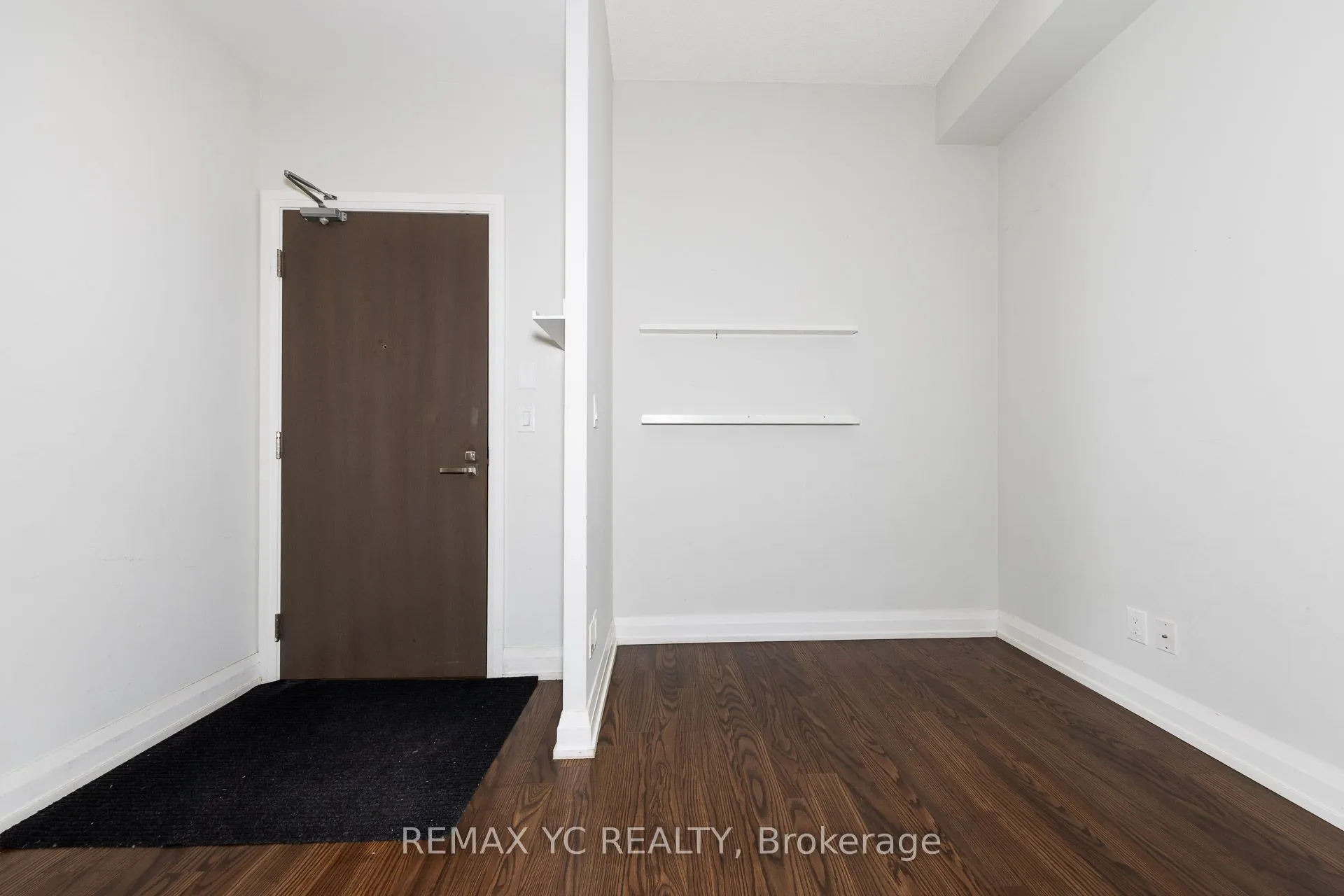 7161 Yonge Street, #927