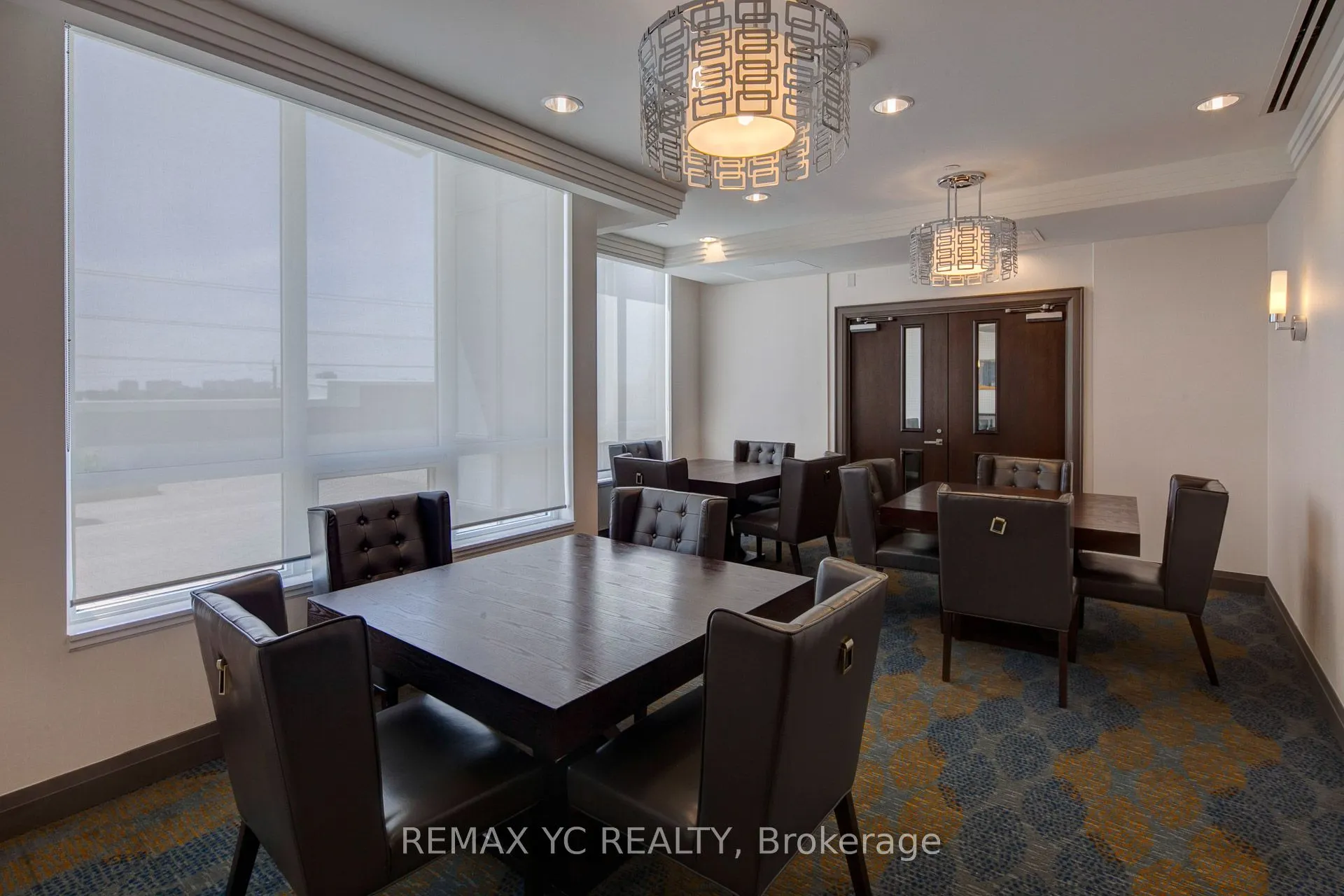 7161 Yonge Street, #927
