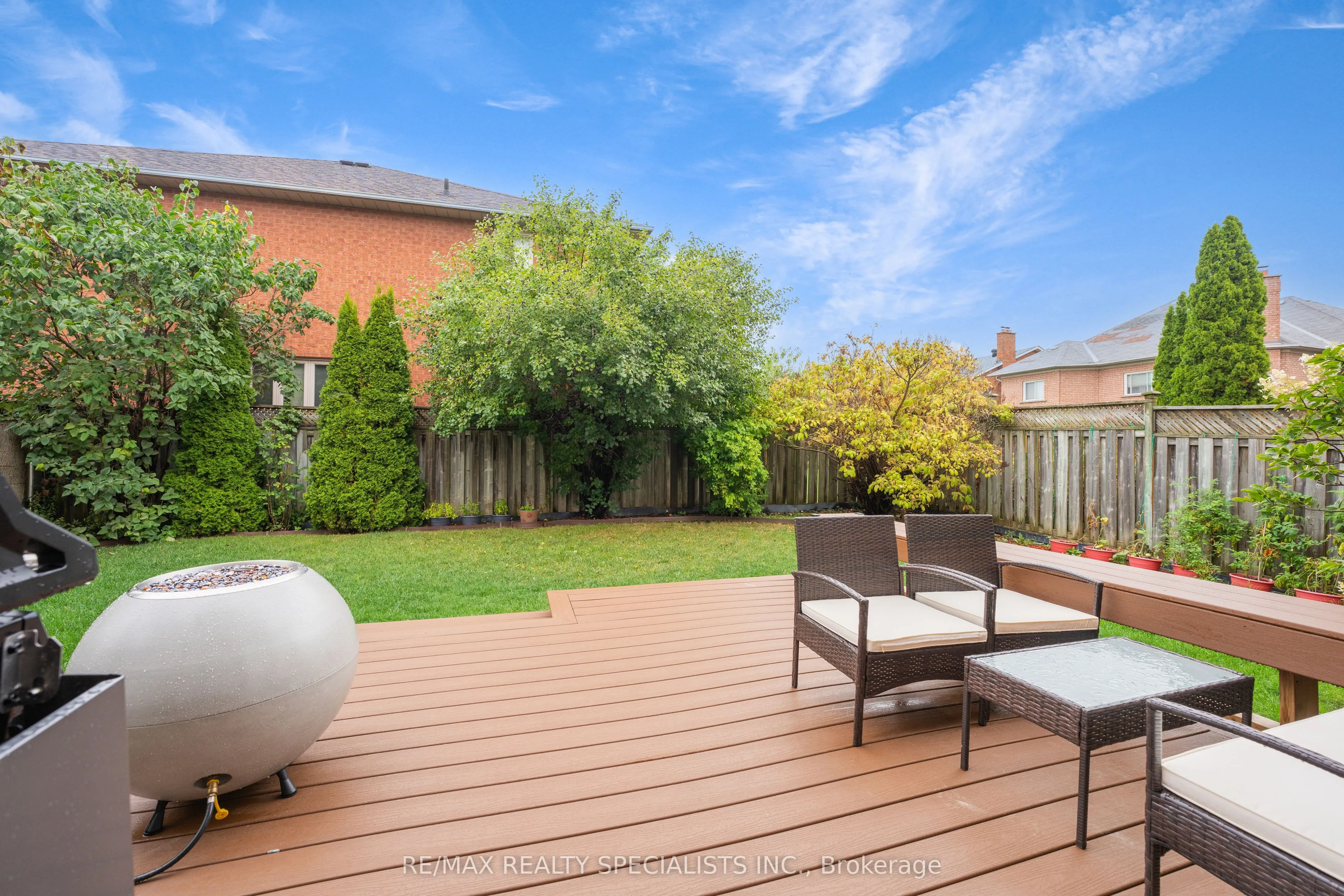 36 Devonsleigh Boulevard