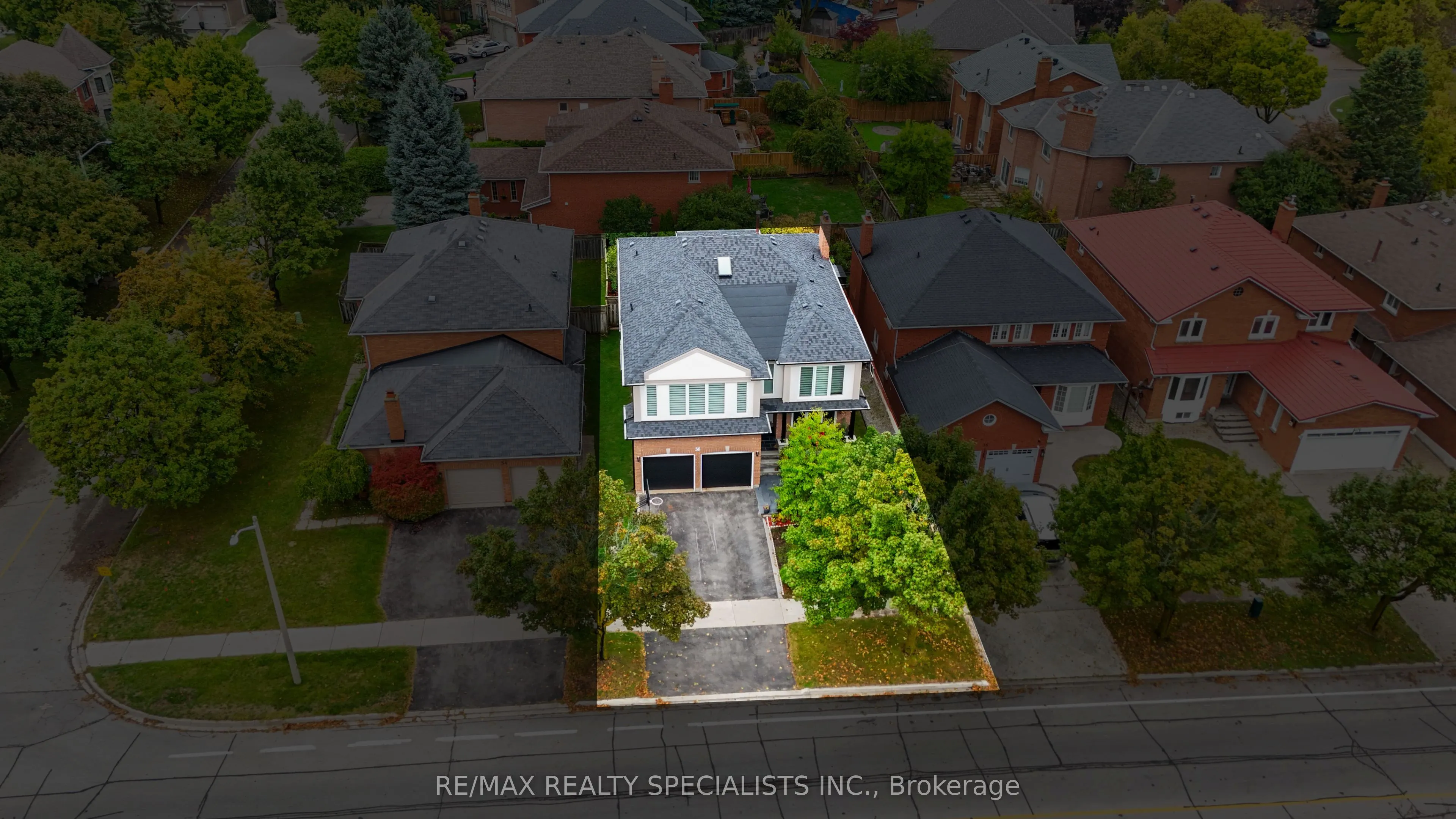 36 Devonsleigh Boulevard