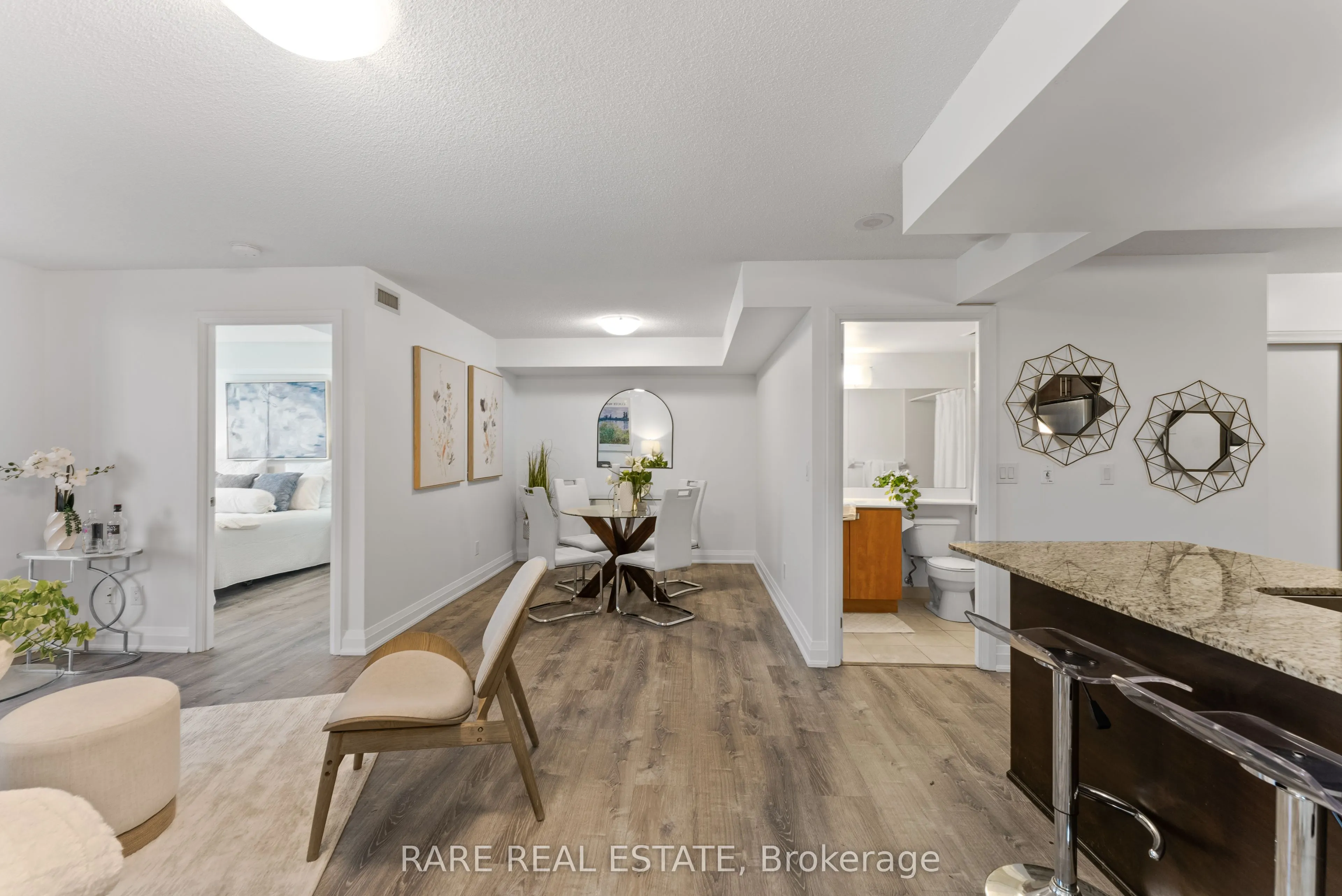 30 North Park Road, #704