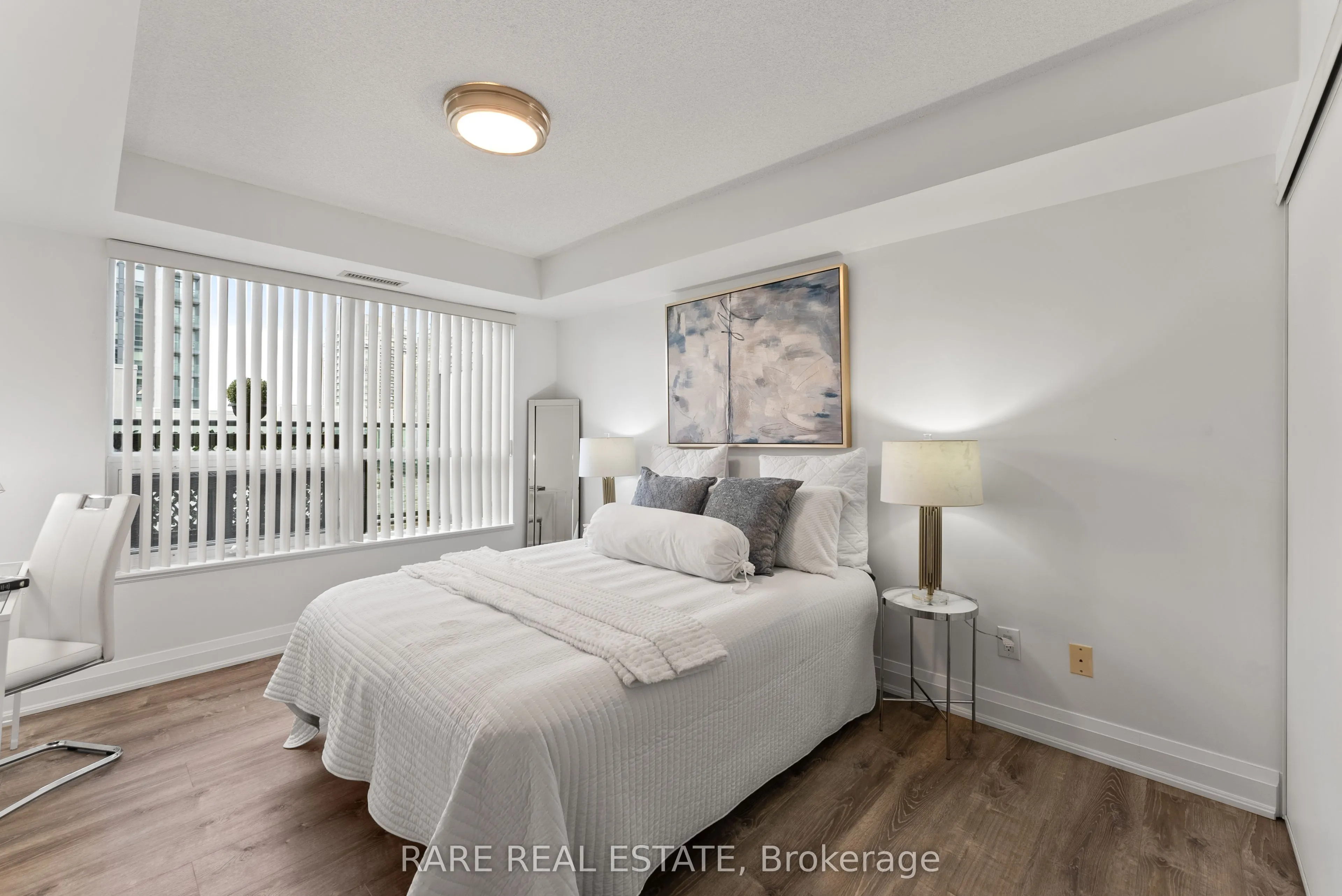 30 North Park Road, #704